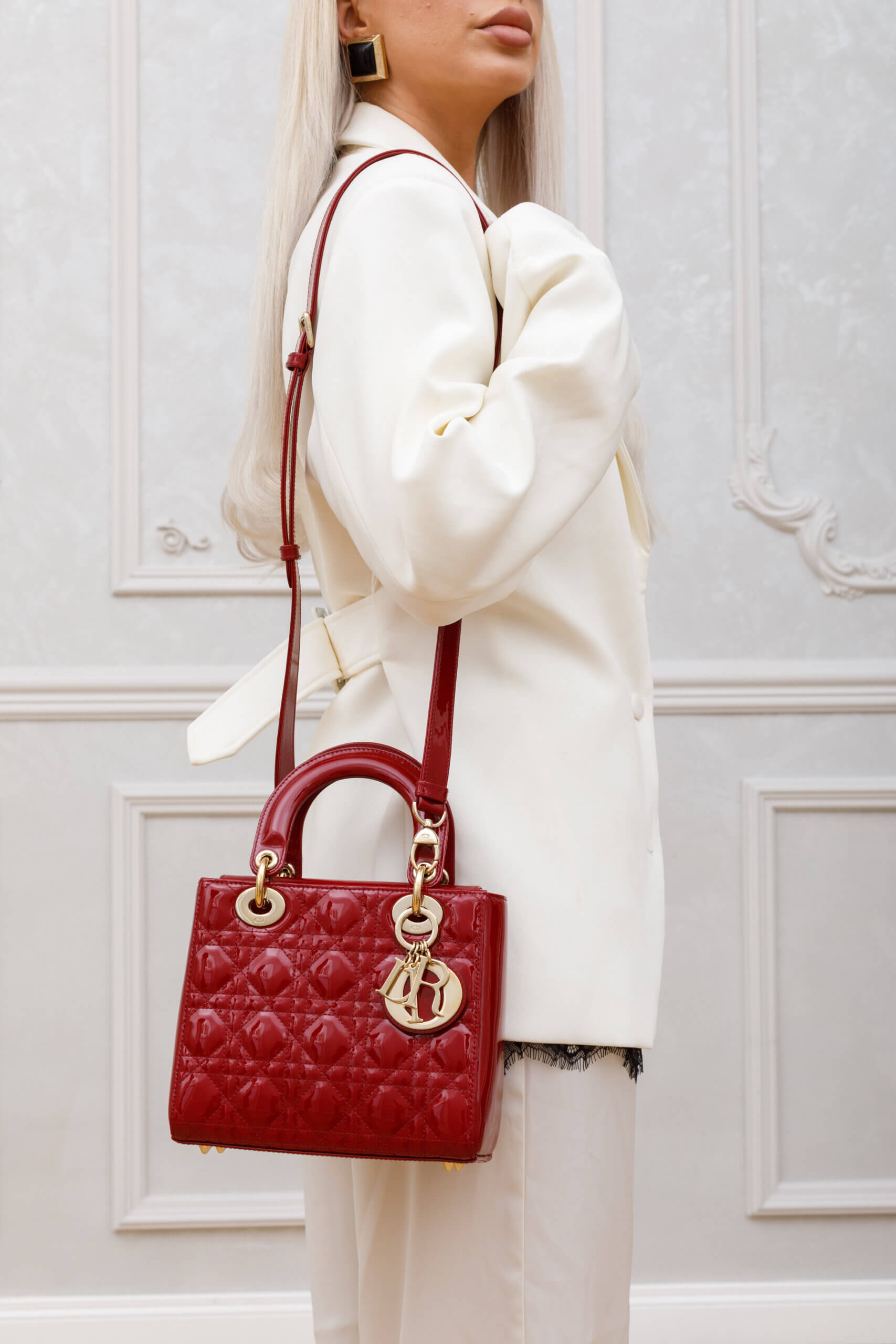 <span style="font-size: 10px; color: rgb(101, 101, 101);letter-spacing: .15em;">BEST DEAL</span><br><strong> DIOR </strong><br><div style="margin-top:10px; font-size:16px;">Small Lady Dior Bag Cherry Red Patent Cannage Calfskin </div><br> - Image 8