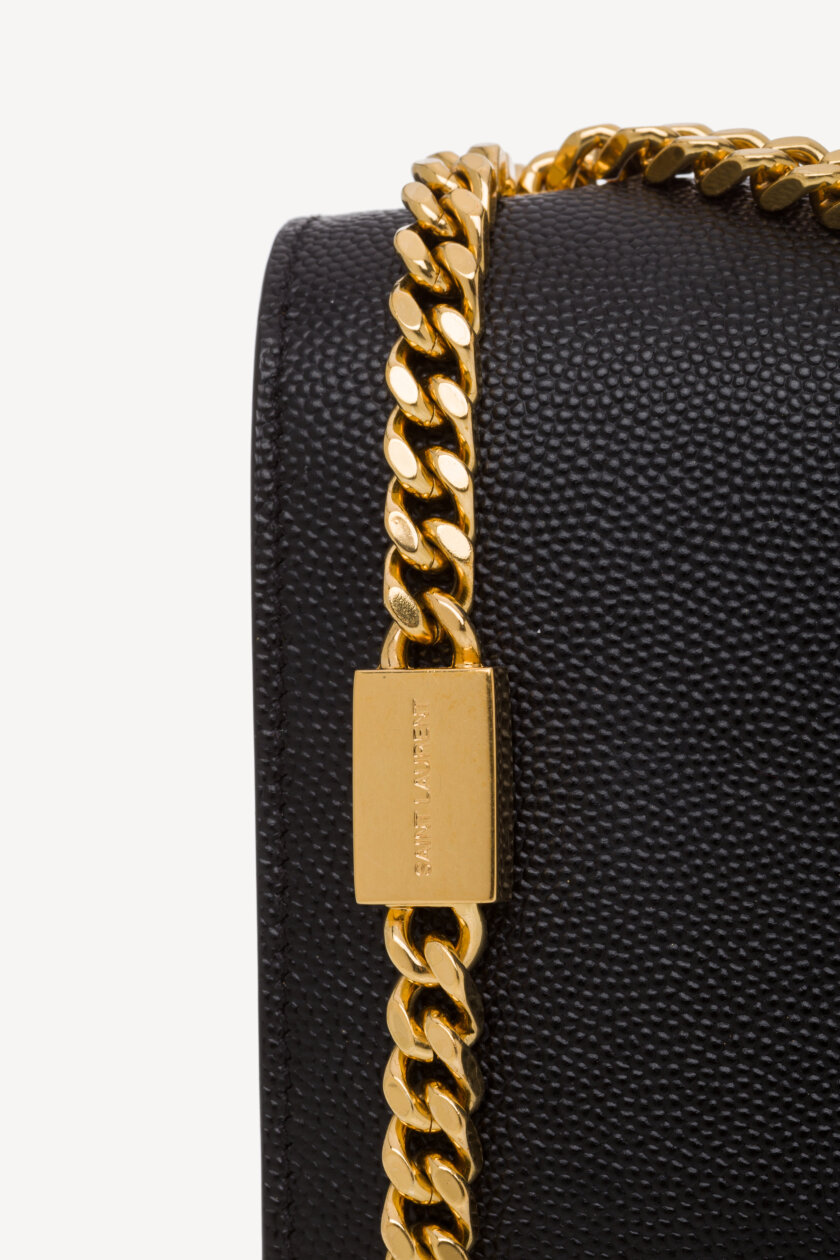 <span style="font-size: 10px; color: rgb(101, 101, 101);letter-spacing: .15em;">IN TENDINTE</span><br><strong> SAINT LAURENT </strong><br><div style="margin-top:10px; font-size:16px;">Kate Mini in Grain de Poudre Embossed Leather Black</div><br> - Image 12