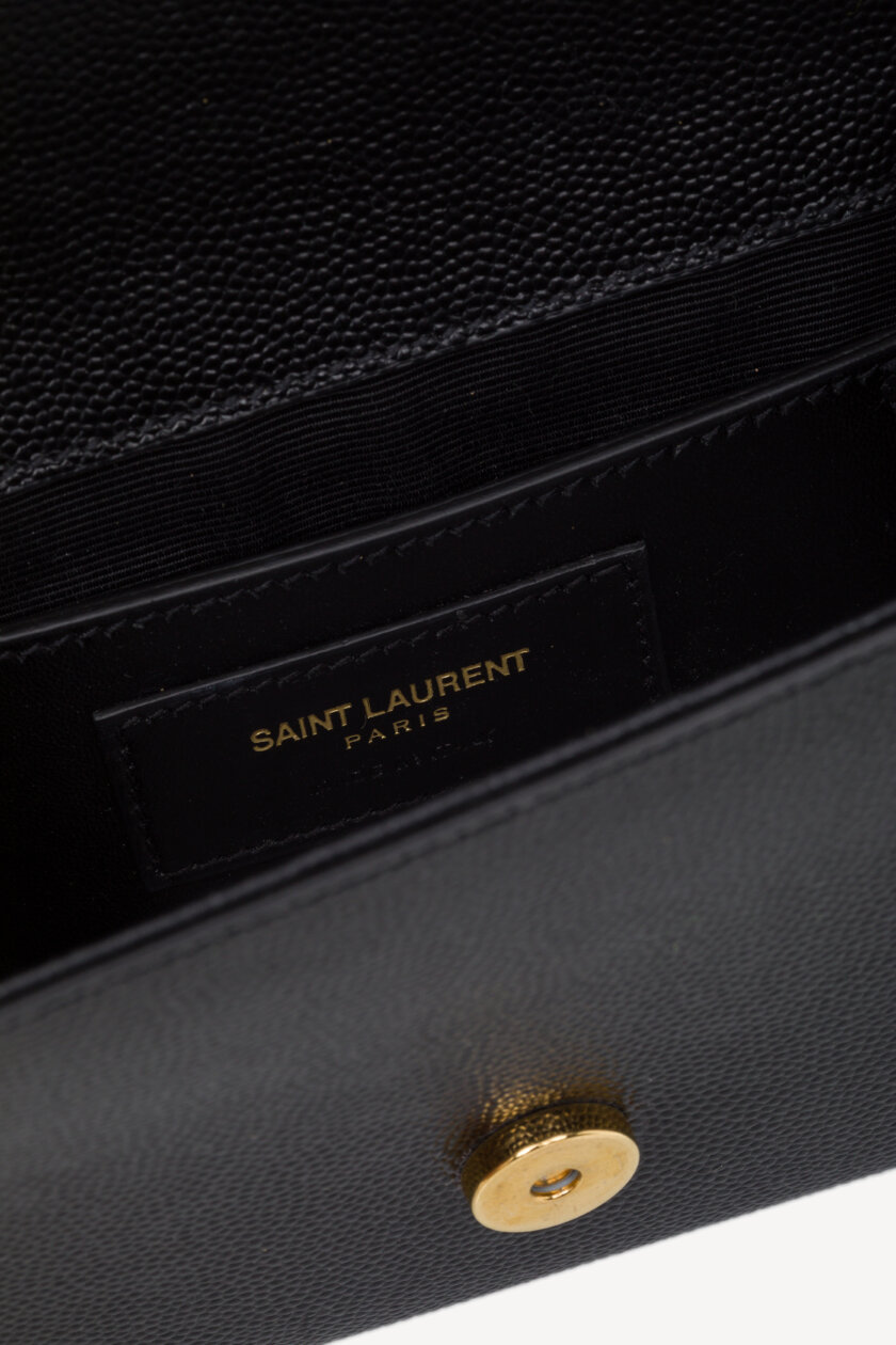 <span style="font-size: 10px; color: rgb(101, 101, 101);letter-spacing: .15em;">IN TENDINTE</span><br><strong> SAINT LAURENT </strong><br><div style="margin-top:10px; font-size:16px;">Kate Mini in Grain de Poudre Embossed Leather Black</div><br> - Image 16