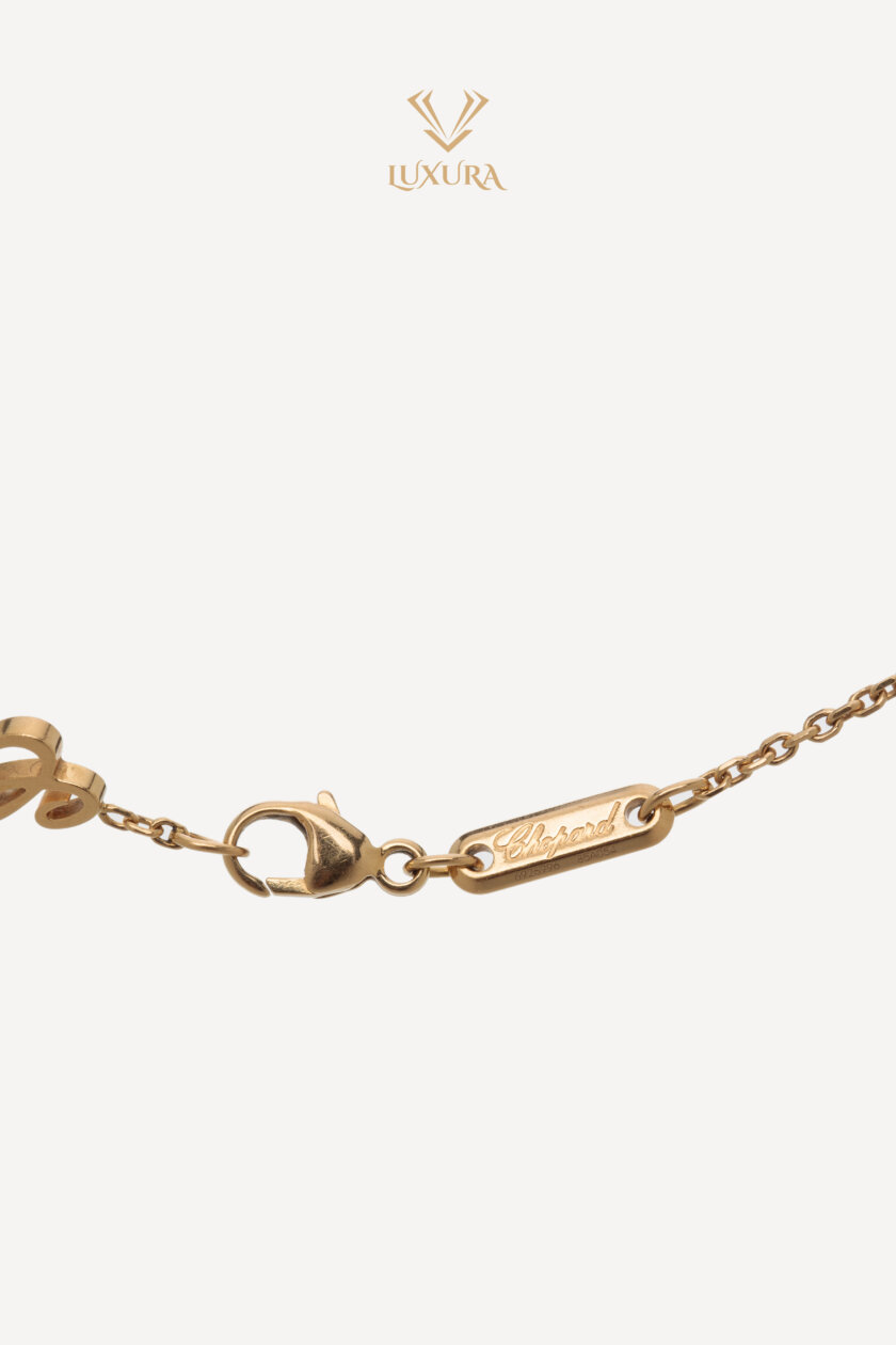 <span style="font-size: 10px; color: rgb(101, 101, 101);letter-spacing: .15em;">HARD TO FIND</span><br><strong> CHOPARD </strong><br><div style="margin-top:10px; font-size:16px;">Happy Diamonds Icons 18K Yellow Gold Bracelet </div><br> - Image 9