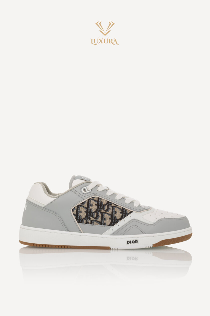 <span style="font-size: 10px; color: rgb(101, 101, 101);letter-spacing: .15em;">BEST DEAL</span><br><strong> DIOR </strong><br><div style="margin-top:10px; font-size:16px;">B57 Uptown Low-Top Sneaker 43</div><br>
