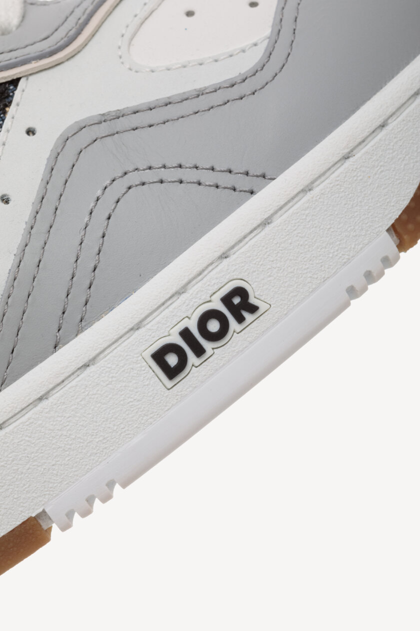<span style="font-size: 10px; color: rgb(101, 101, 101);letter-spacing: .15em;">BEST DEAL</span><br><strong> DIOR </strong><br><div style="margin-top:10px; font-size:16px;">B57 Uptown Low-Top Sneaker 43</div><br> - Image 12