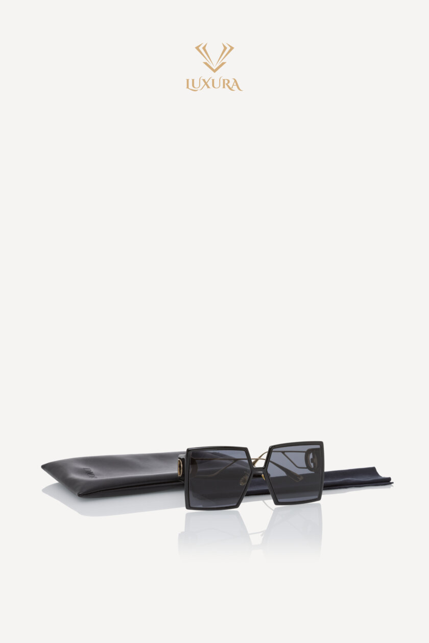 <span style="font-size: 10px; color: rgb(101, 101, 101);letter-spacing: .15em;">BEST DEAL </span><br><strong> DIOR</strong><br><div style="margin-top:10px; font-size:16px;">30 Montaigne SU Oversized Square Sunglasses Black</div><br> - Image 2