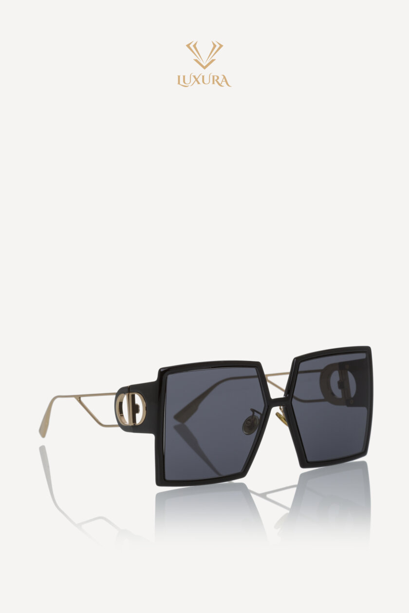 <span style="font-size: 10px; color: rgb(101, 101, 101);letter-spacing: .15em;">BEST DEAL </span><br><strong> DIOR</strong><br><div style="margin-top:10px; font-size:16px;">30 Montaigne SU Oversized Square Sunglasses Black</div><br> - Image 3
