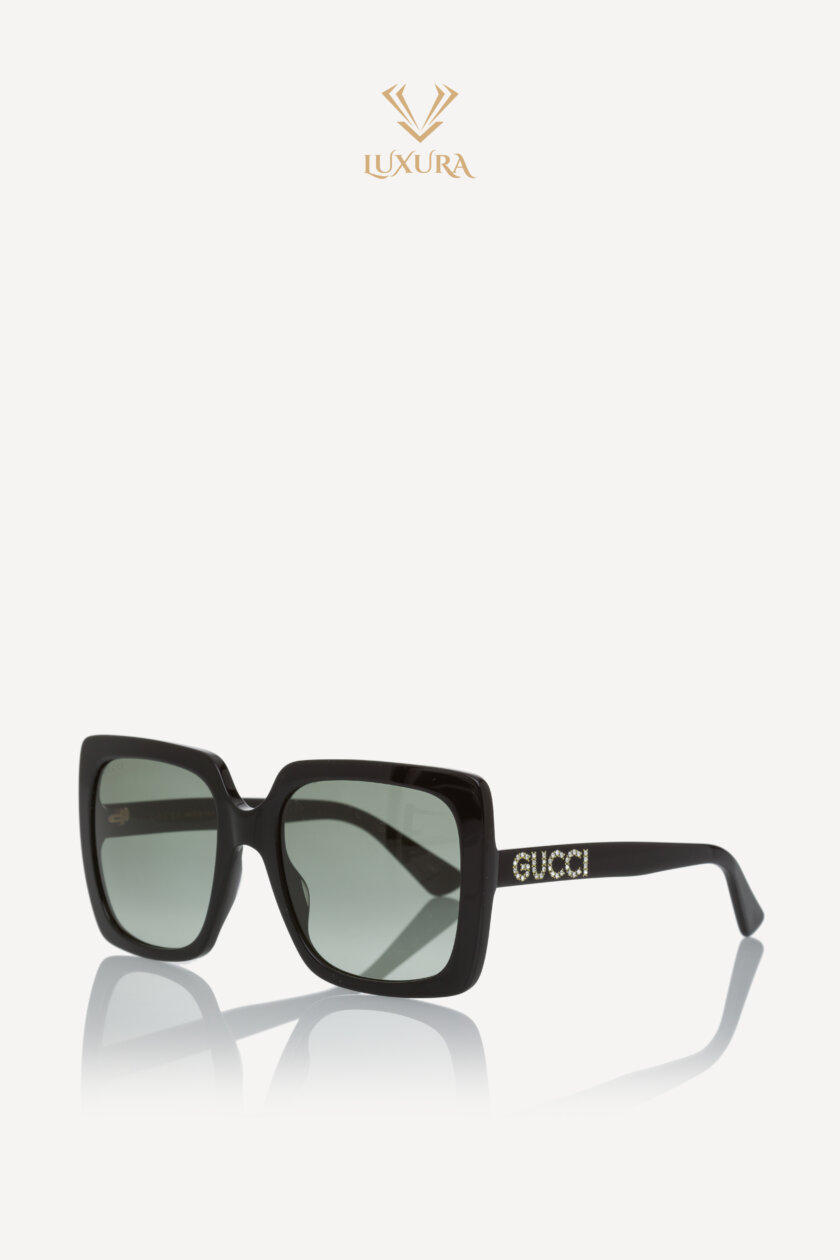 <span style="font-size: 10px; color: rgb(101, 101, 101);letter-spacing: .15em;">BEST DEAL</span><br><strong> GUCCI </strong><br><div style="margin-top:10px; font-size:16px;">Square Sunglasses Black Silver</div><br>