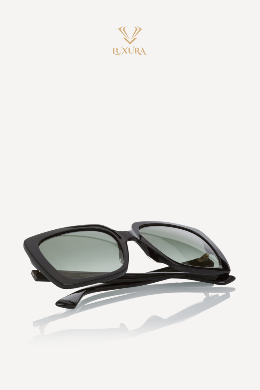 <span style="font-size: 10px; color: rgb(101, 101, 101);letter-spacing: .15em;">BEST DEAL</span><br><strong> GUCCI </strong><br><div style="margin-top:10px; font-size:16px;">Square Sunglasses Black Silver</div><br> - Image 6