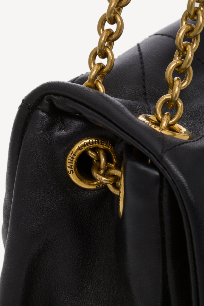 <span style="font-size: 10px; color: rgb(101, 101, 101);letter-spacing: .15em;">HARD TO FIND</span><br><strong> SAINT LAURENT </strong><br><div style="margin-top:10px; font-size:16px;">Lambskin Matelasse Monogram Small Jamie 4.3 Black</div><br> - Image 13