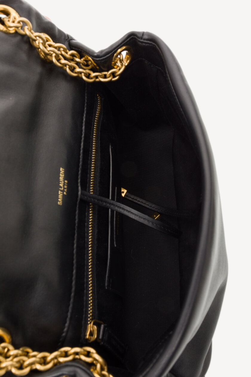 <span style="font-size: 10px; color: rgb(101, 101, 101);letter-spacing: .15em;">HARD TO FIND</span><br><strong> SAINT LAURENT </strong><br><div style="margin-top:10px; font-size:16px;">Lambskin Matelasse Monogram Small Jamie 4.3 Black</div><br> - Image 9