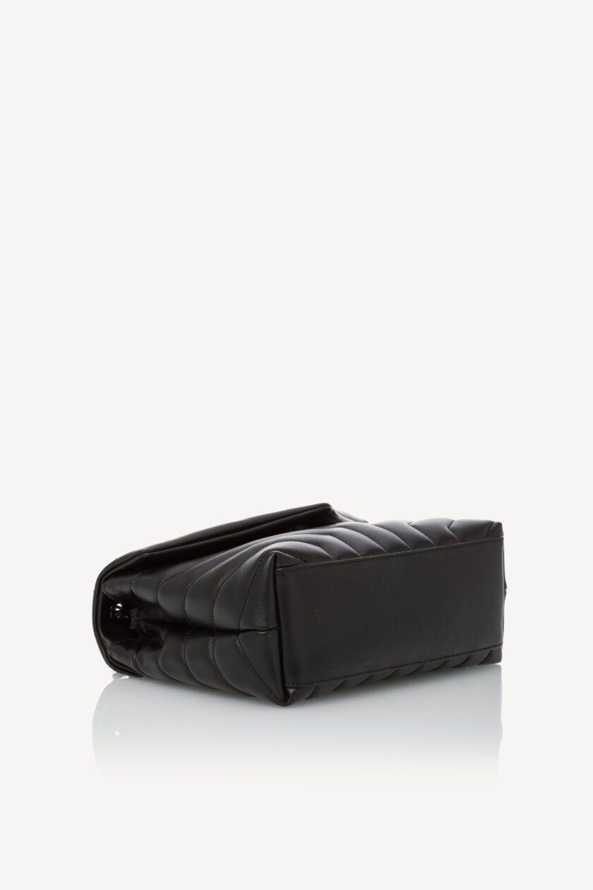Genti | SAINT LAURENT Calfskin Y Quilted Monogram Monochrome Loulou Small Crossbody Bag Black