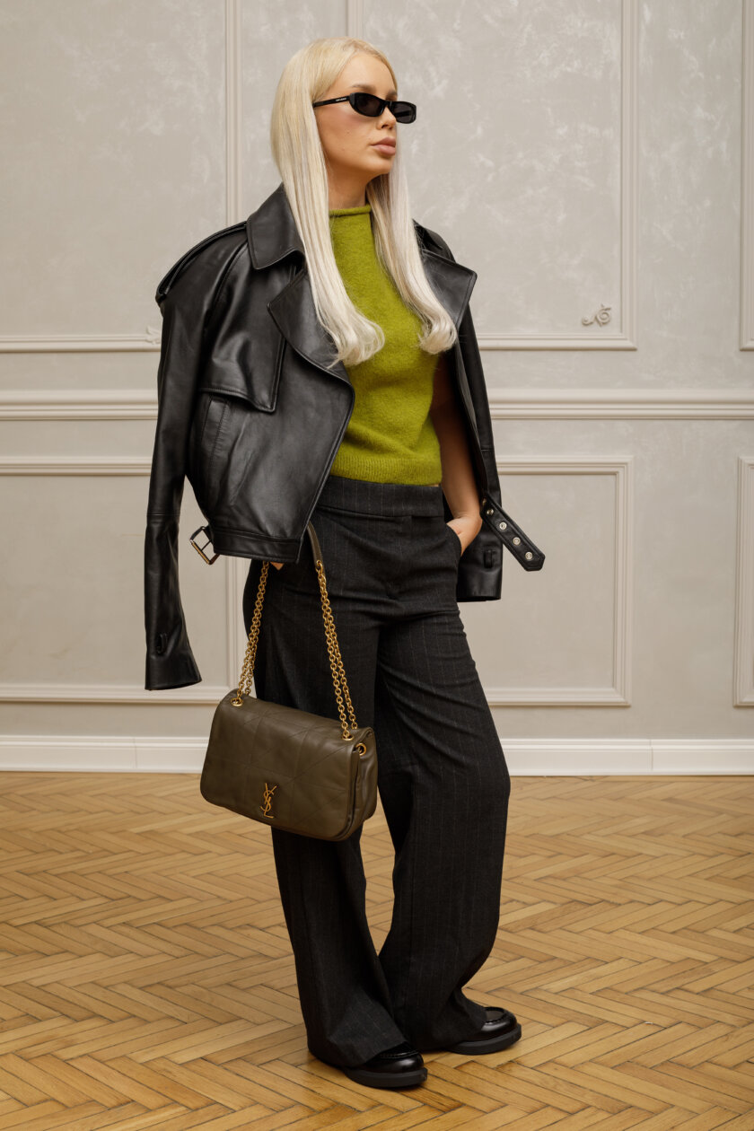 <span style="font-size: 10px; color: rgb(101, 101, 101);letter-spacing: .15em;">HARD TO FIND</span><br><strong> SAINT LAURENT </strong><br><div style="margin-top:10px; font-size:16px;">Small Jamie 4.3 Chain Bag Light Musk</div><br> - Image 2