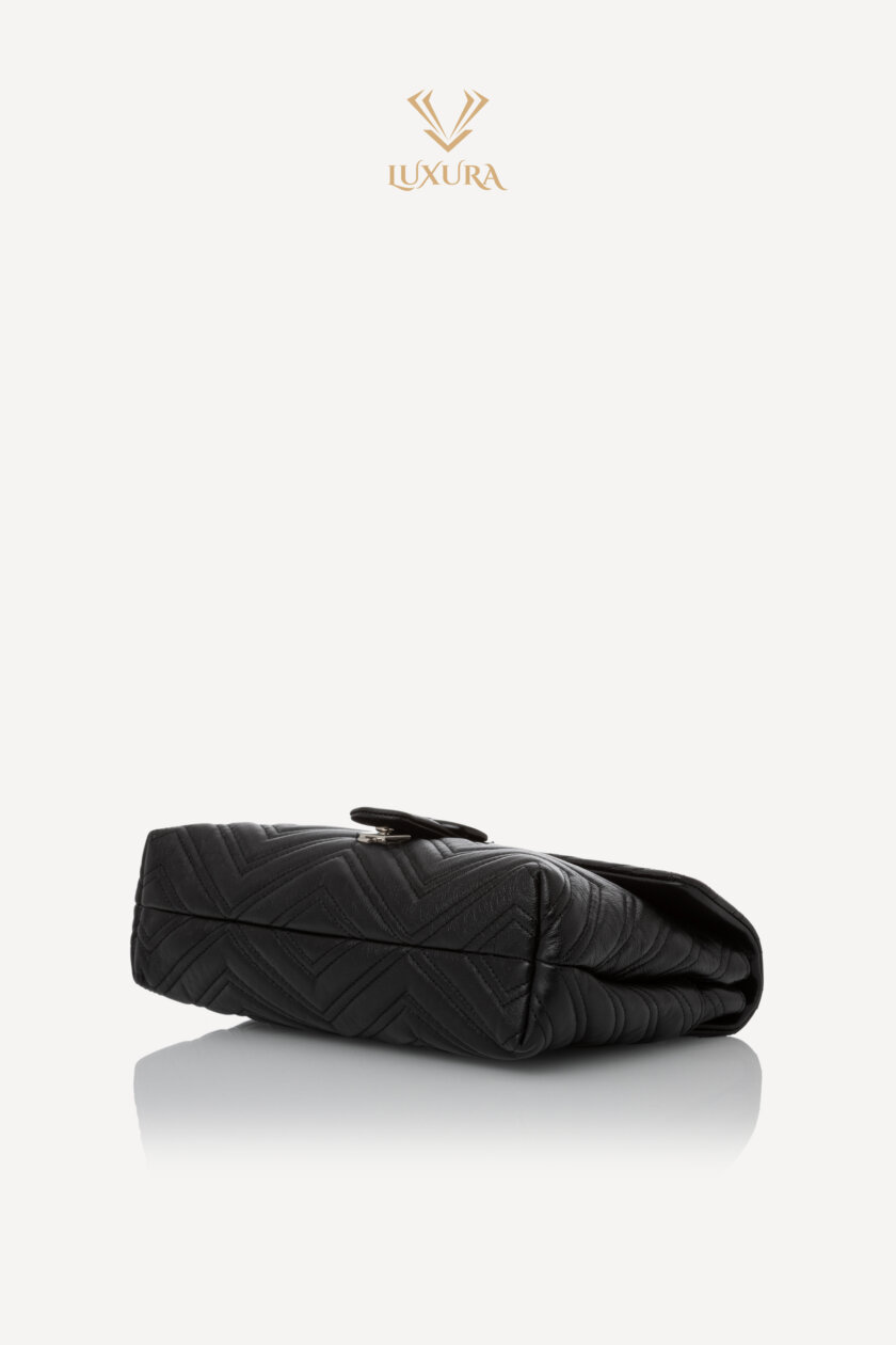 <span style="font-size: 10px; color: rgb(101, 101, 101);letter-spacing: .15em;">NEW COLLECTION</span><br><strong> GUCCI </strong><br><div style="margin-top:10px; font-size:16px;">GG Marmont Large Shoulder Bag Black Leather</div><br> - Image 24