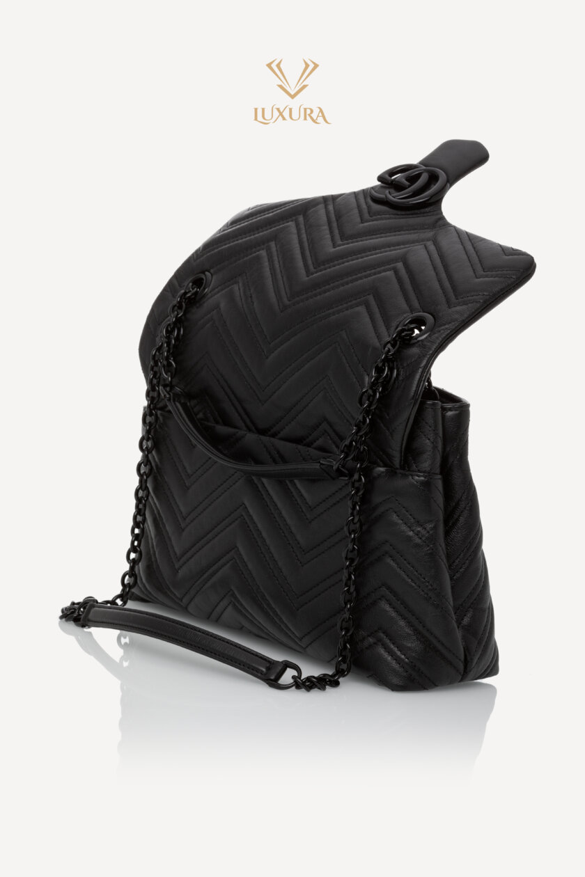 <span style="font-size: 10px; color: rgb(101, 101, 101);letter-spacing: .15em;">NEW COLLECTION</span><br><strong> GUCCI </strong><br><div style="margin-top:10px; font-size:16px;">GG Marmont Large Shoulder Bag Black Leather</div><br> - Image 9