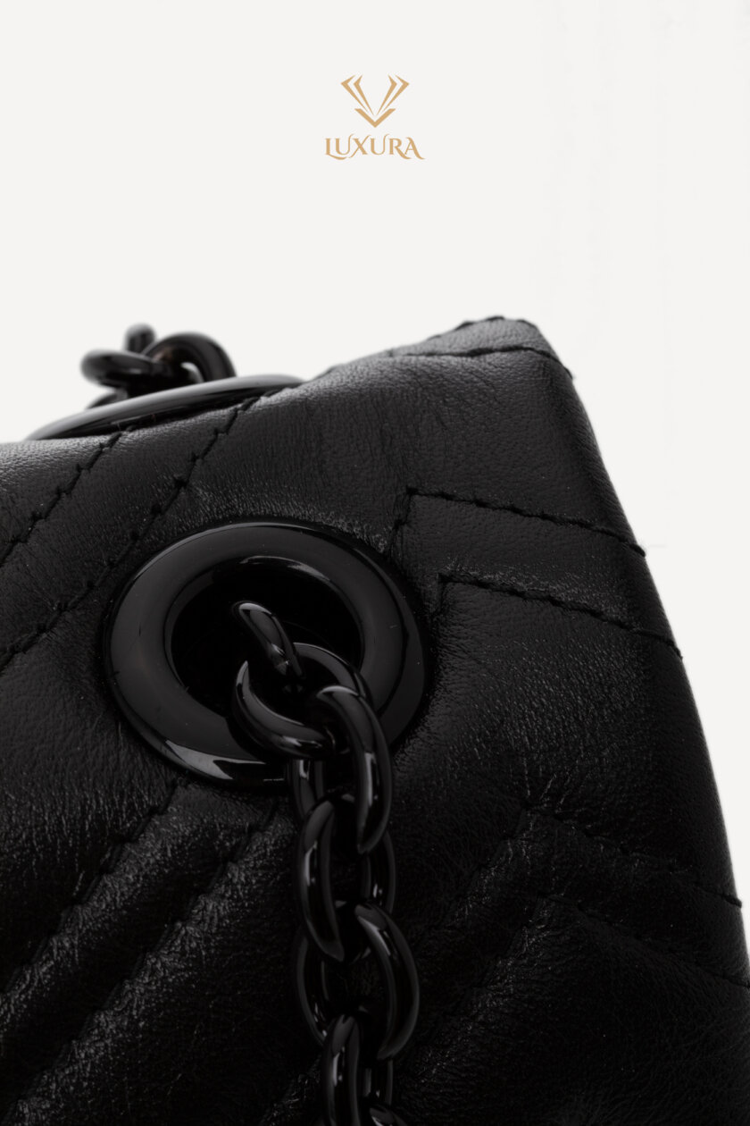 <span style="font-size: 10px; color: rgb(101, 101, 101);letter-spacing: .15em;">NEW COLLECTION</span><br><strong> GUCCI </strong><br><div style="margin-top:10px; font-size:16px;">GG Marmont Large Shoulder Bag Black Leather</div><br> - Image 15
