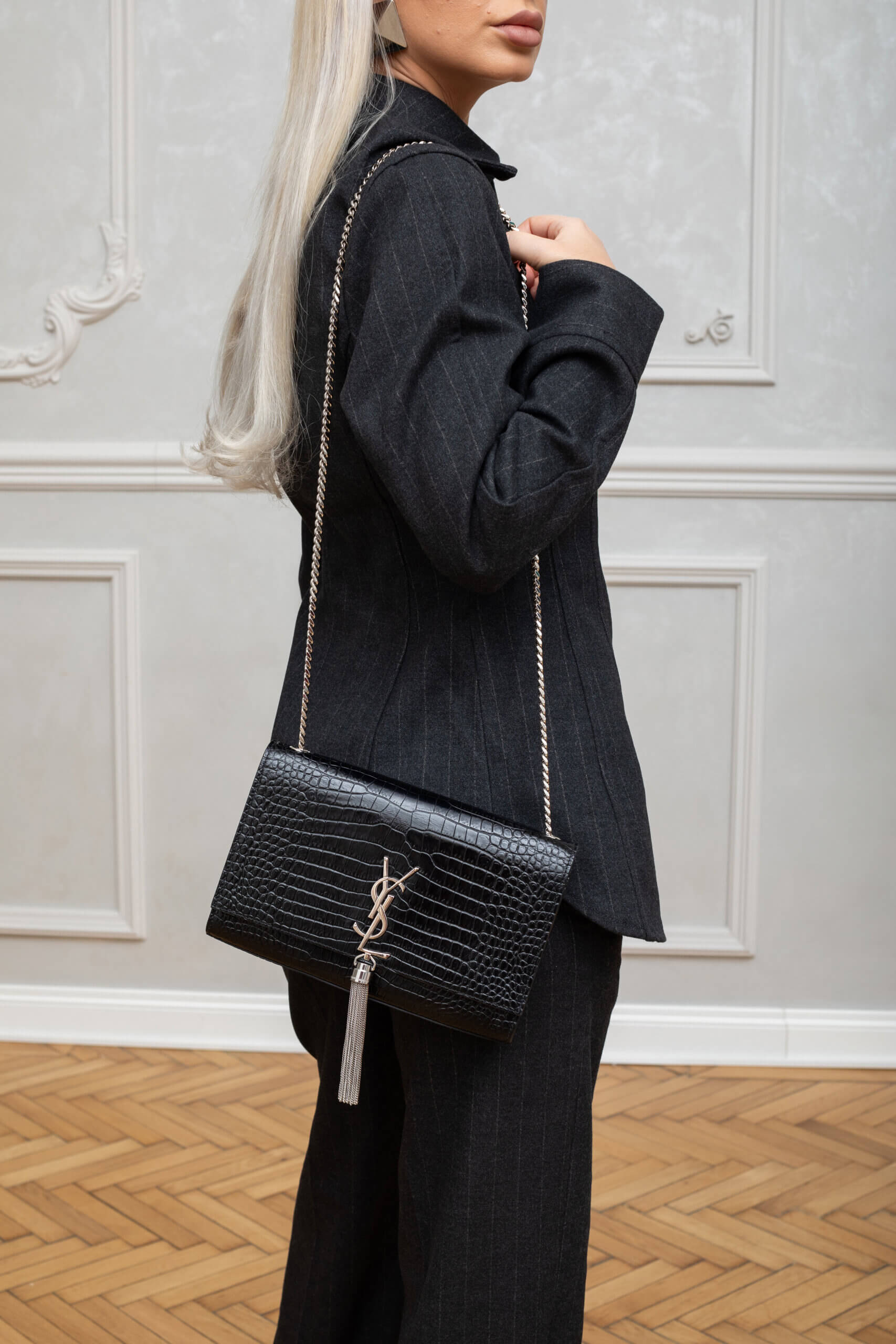 Genti | SAINT LAURENT Crocodile Embossed Medium Monogram Kate Tassel Satchel Black