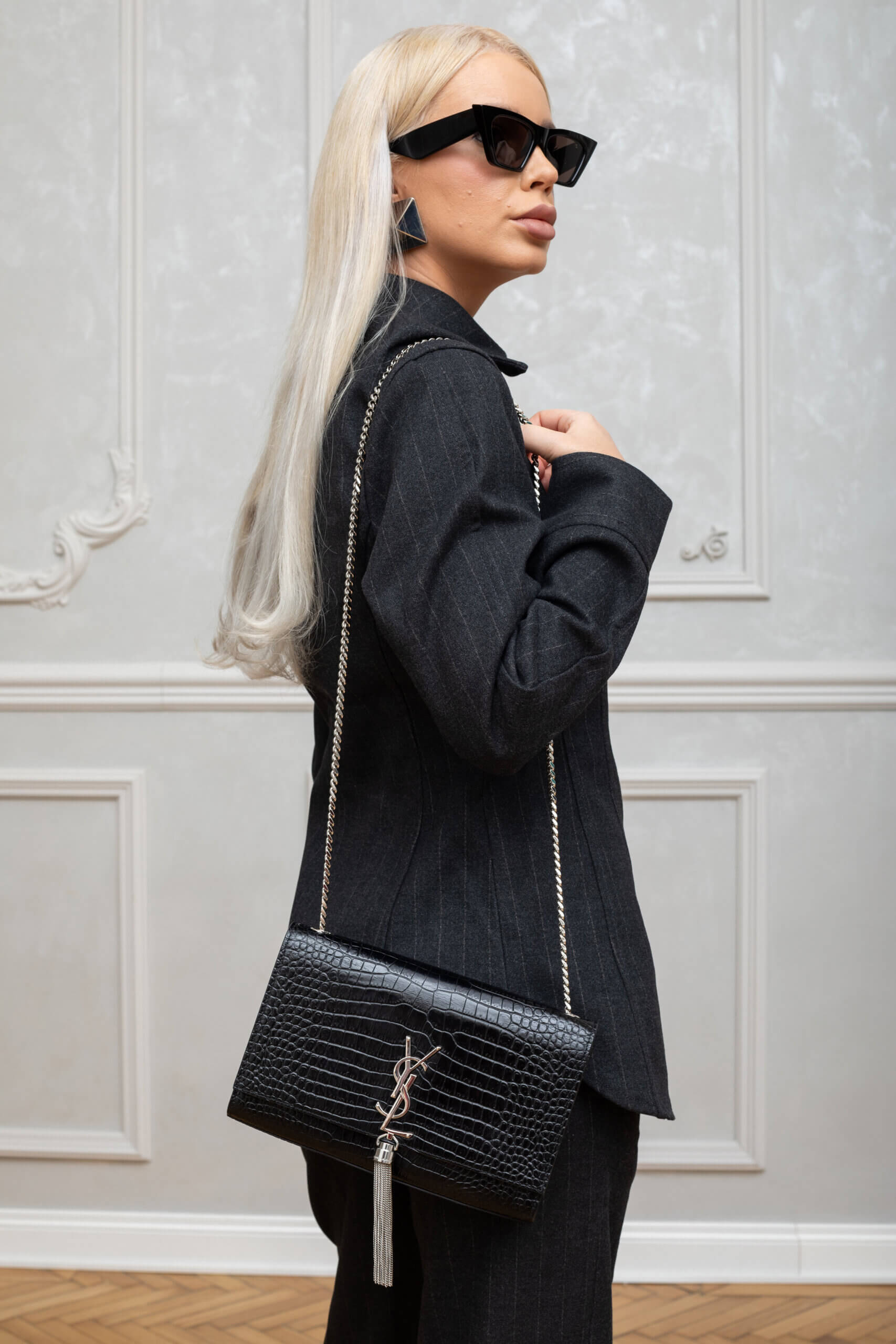 Genti | SAINT LAURENT Crocodile Embossed Medium Monogram Kate Tassel Satchel Black