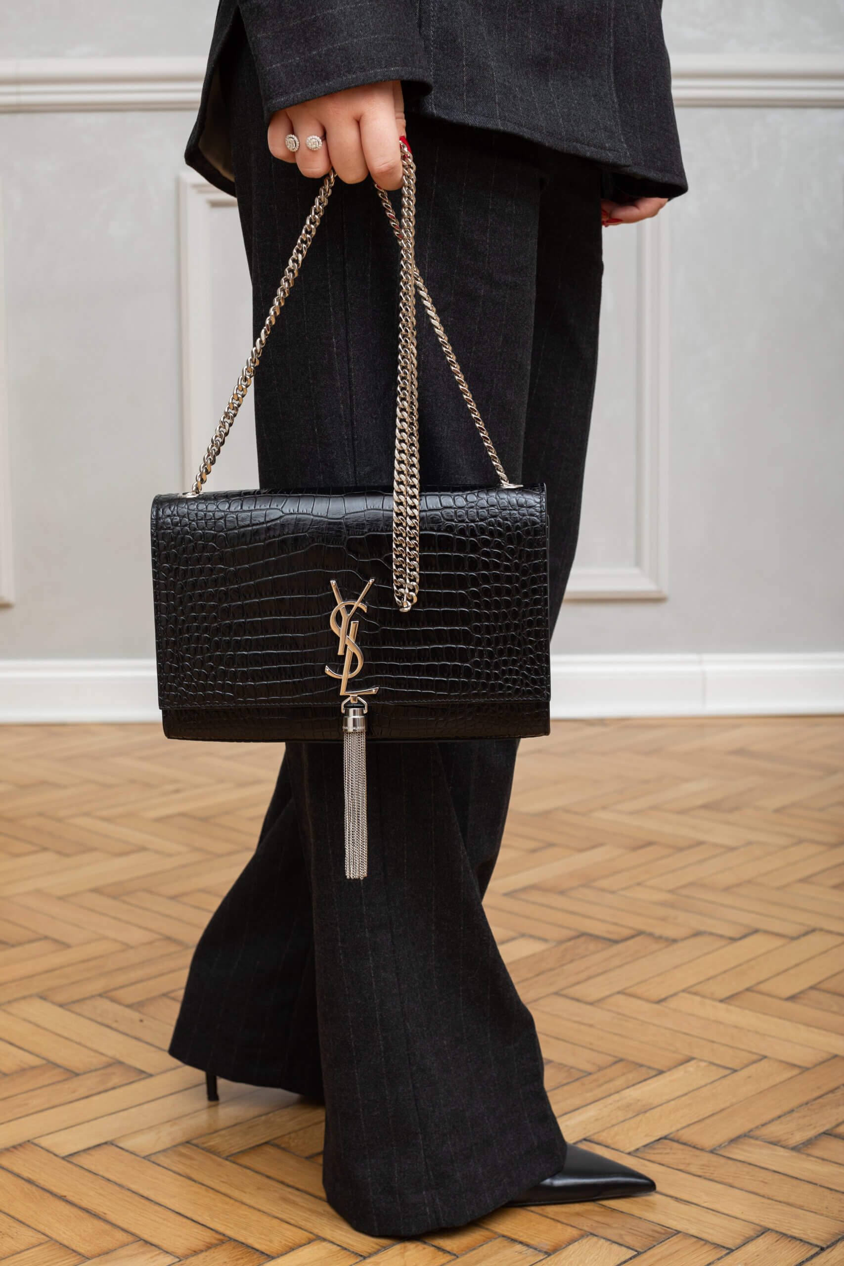 Genti | SAINT LAURENT Crocodile Embossed Medium Monogram Kate Tassel Satchel Black