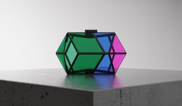 Geanta clutch – ce înseamnă, istoria ei și de ce rămâne un must-have al serilor elegante