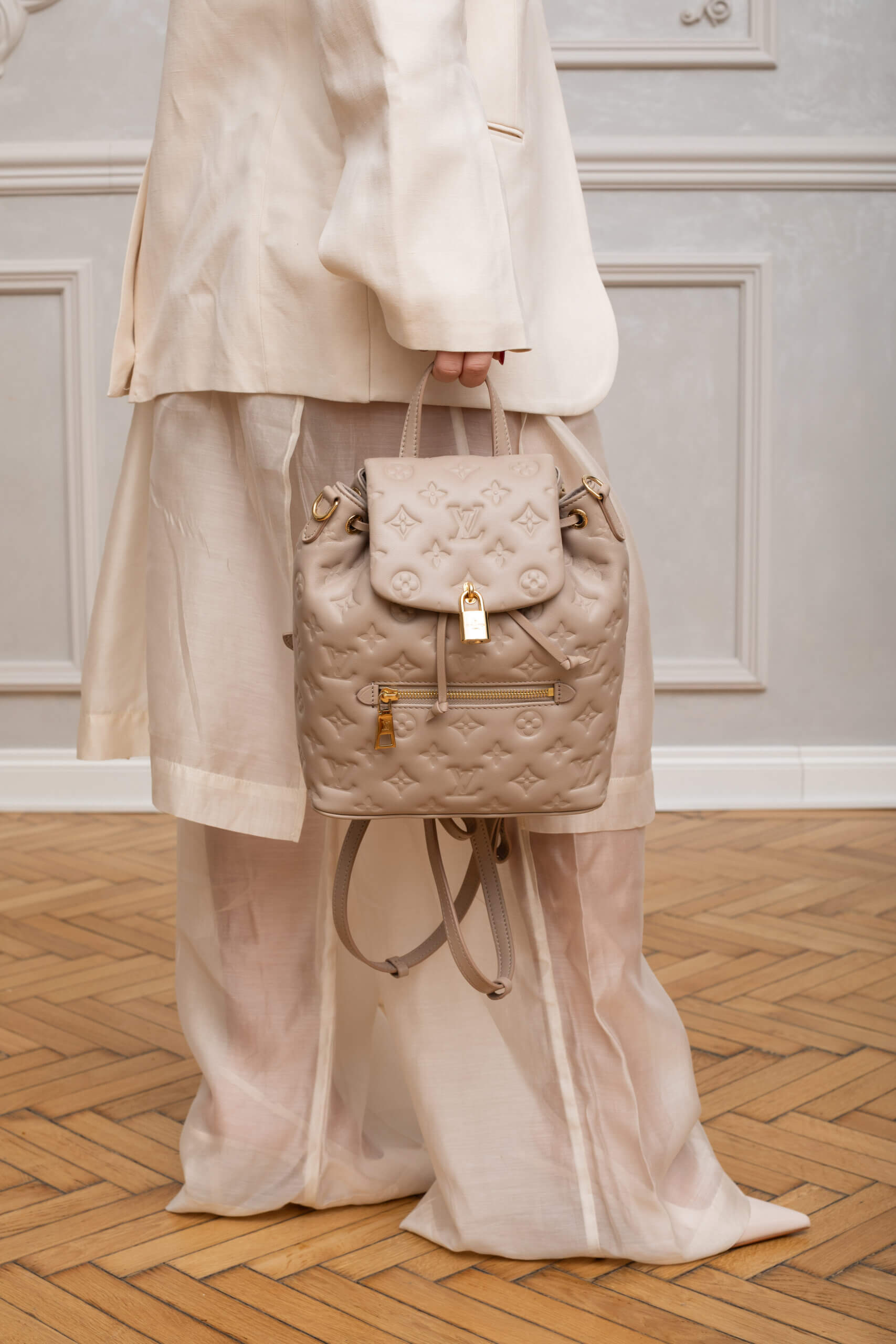 Genti | LOUIS VUITTON Coussin Backpack PM Galet M13358