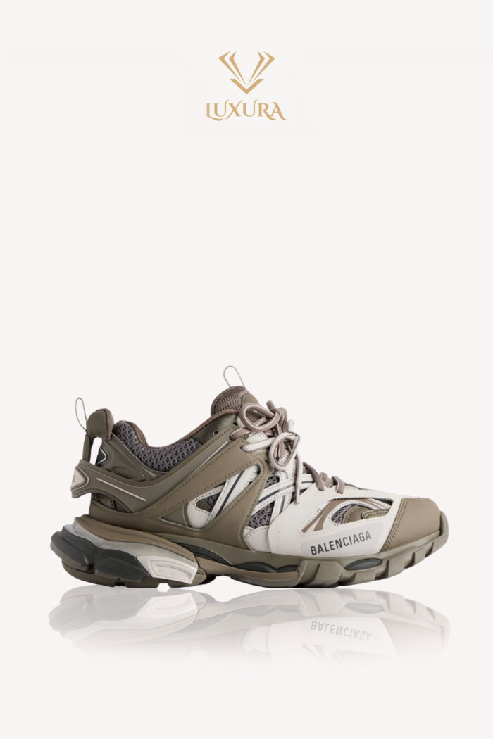 <span style="font-size: 10px; color: rgb(101, 101, 101);letter-spacing: .15em;">BEST DEAL</span><br><strong> BALENCIAGA </strong><br><div style="margin-top:10px; font-size:16px;"> Track Sneakers Rubber Sole Flat Grey Dark Brown 42 </div><br>