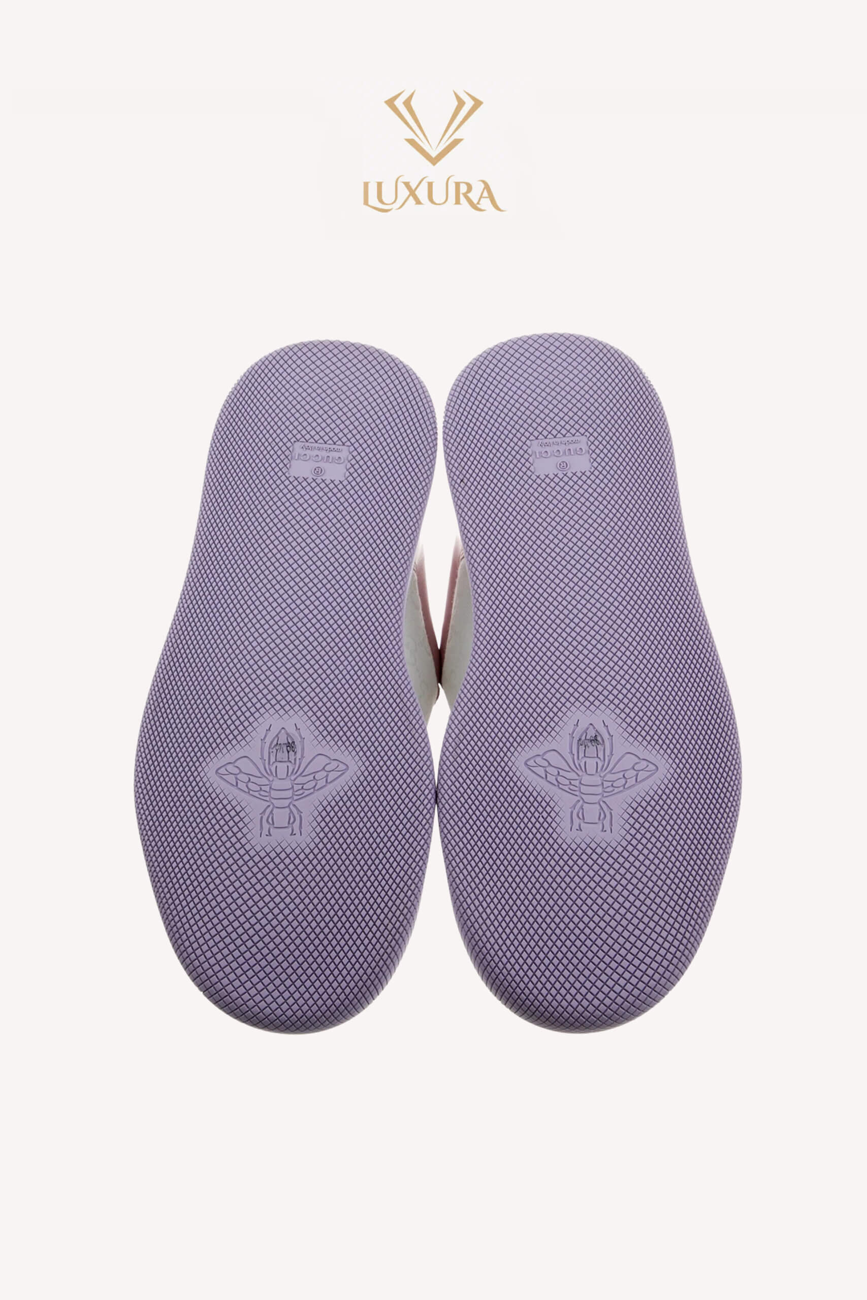 <span style="font-size: 10px; color: rgb(101, 101, 101);letter-spacing: .15em;">NEW COLLECTION</span><br><strong> GUCCI </strong><br><div style="margin-top:10px; font-size:16px;">GG Leather Colorblock Pattern Sneakers 38</div><br> - Image 5