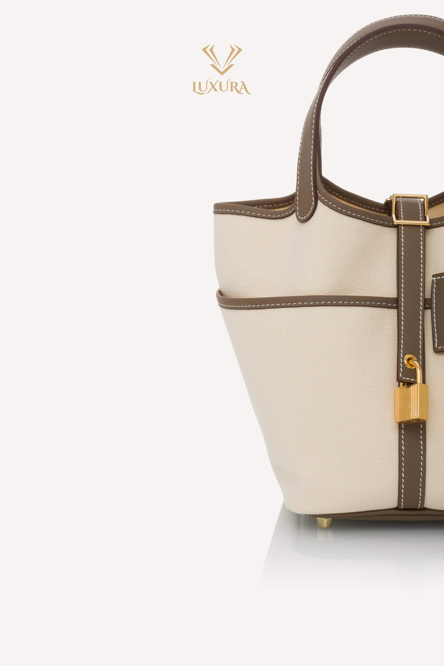 <span style="font-size: 10px; color: rgb(101, 101, 101);letter-spacing: .15em;">HARD TO FIND</span><br><strong> HERMÈS </strong><br><div style="margin-top:10px; font-size:16px;">Cargo Picotin 18 Lock Bag Canvas Swift Ecru-Etoupe Gold Hardware</div><br> - Image 7