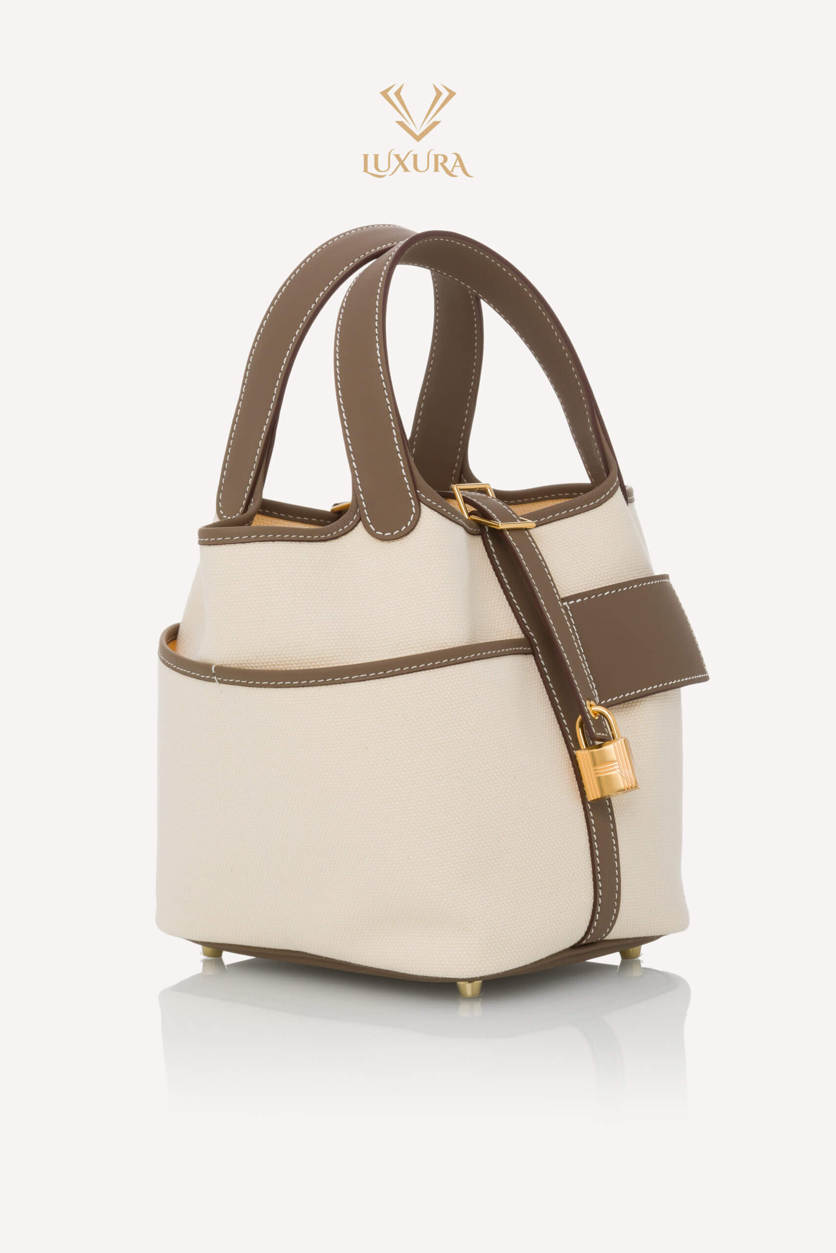 <span style="font-size: 10px; color: rgb(101, 101, 101);letter-spacing: .15em;">HARD TO FIND</span><br><strong> HERMÈS </strong><br><div style="margin-top:10px; font-size:16px;">Cargo Picotin 18 Lock Bag Canvas Swift Ecru-Etoupe Gold Hardware</div><br> - Image 3