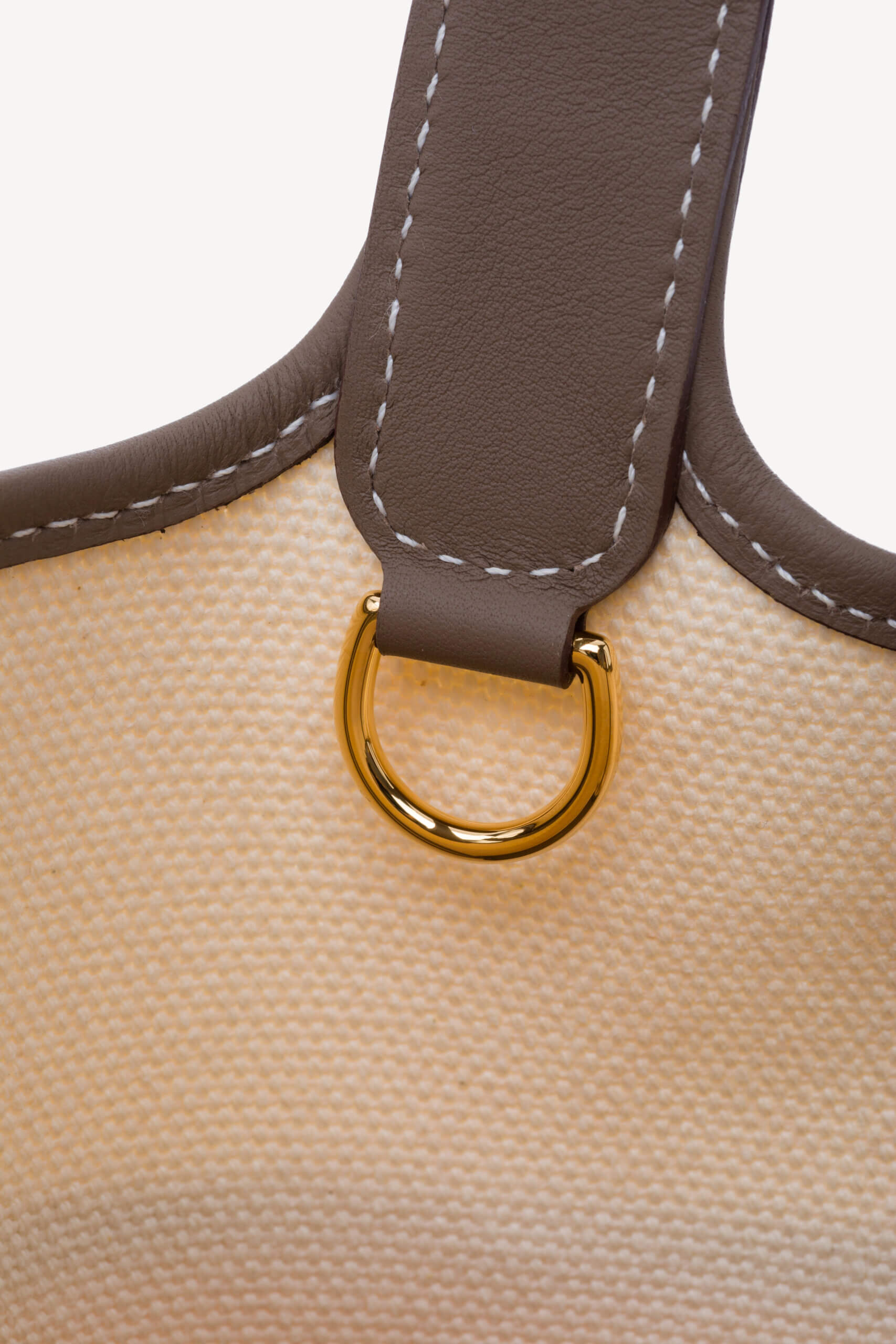 <span style="font-size: 10px; color: rgb(101, 101, 101);letter-spacing: .15em;">HARD TO FIND</span><br><strong> HERMÈS </strong><br><div style="margin-top:10px; font-size:16px;">Cargo Picotin 18 Lock Bag Canvas Swift Ecru-Etoupe Gold Hardware</div><br> - Image 11