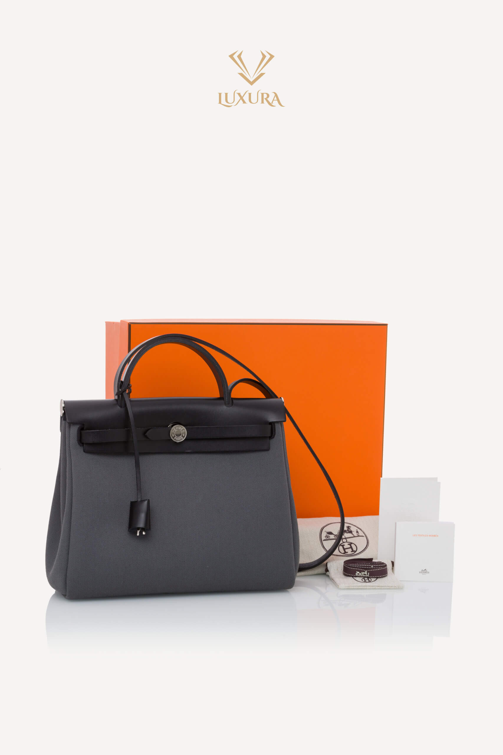 Genti | HERMES Herbag Zip 31 Laque Bag Ardoise Noir Noir
