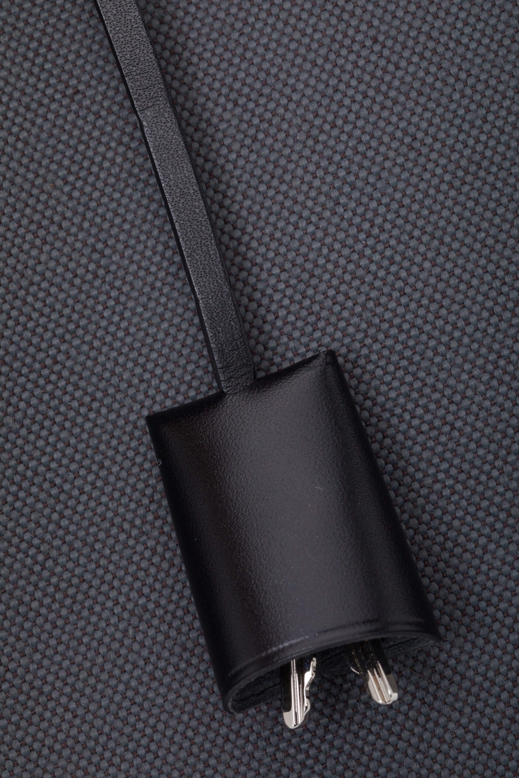 Genti | HERMES Herbag Zip 31 Laque Bag Ardoise Noir Noir