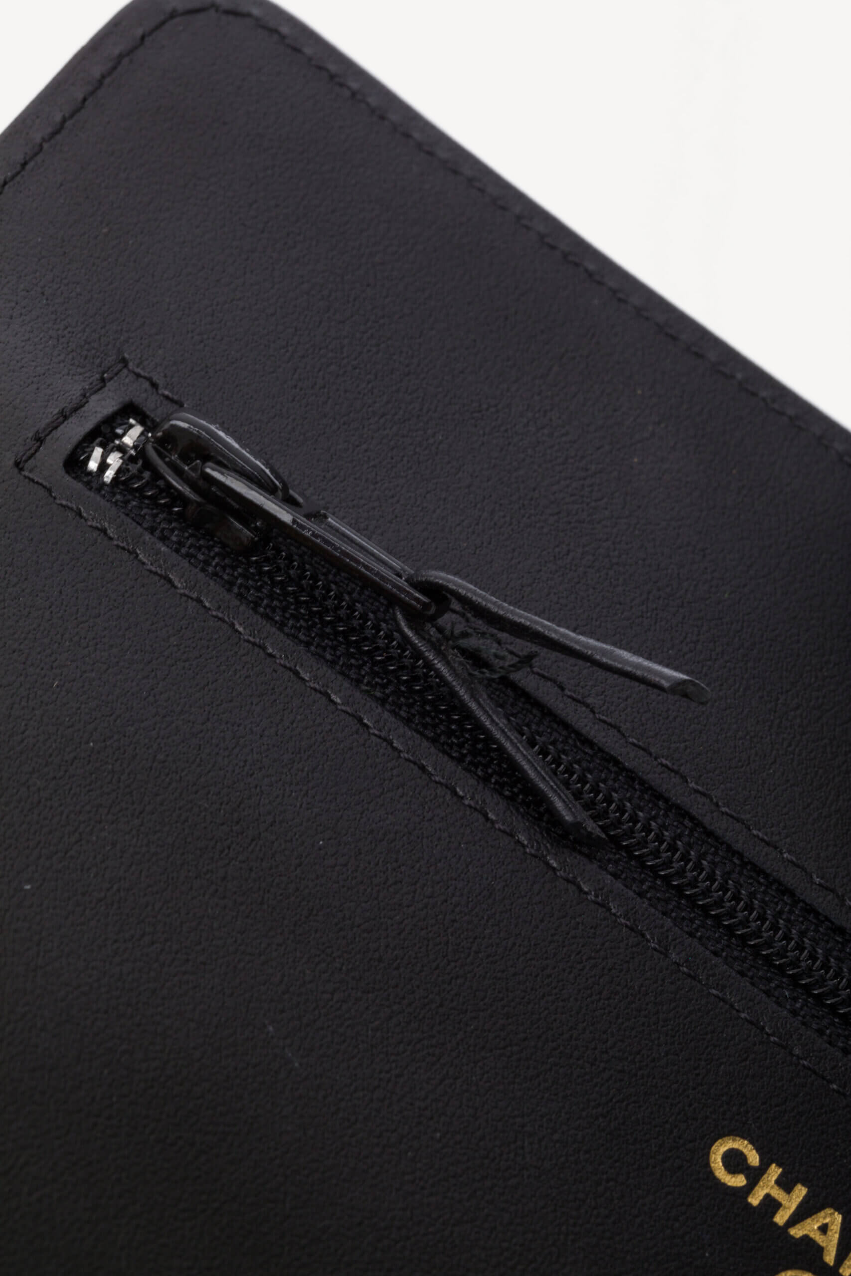 Genti | CHANEL Aged Calfskin Quilted Reissue 2.55 Wallet On Chain Black