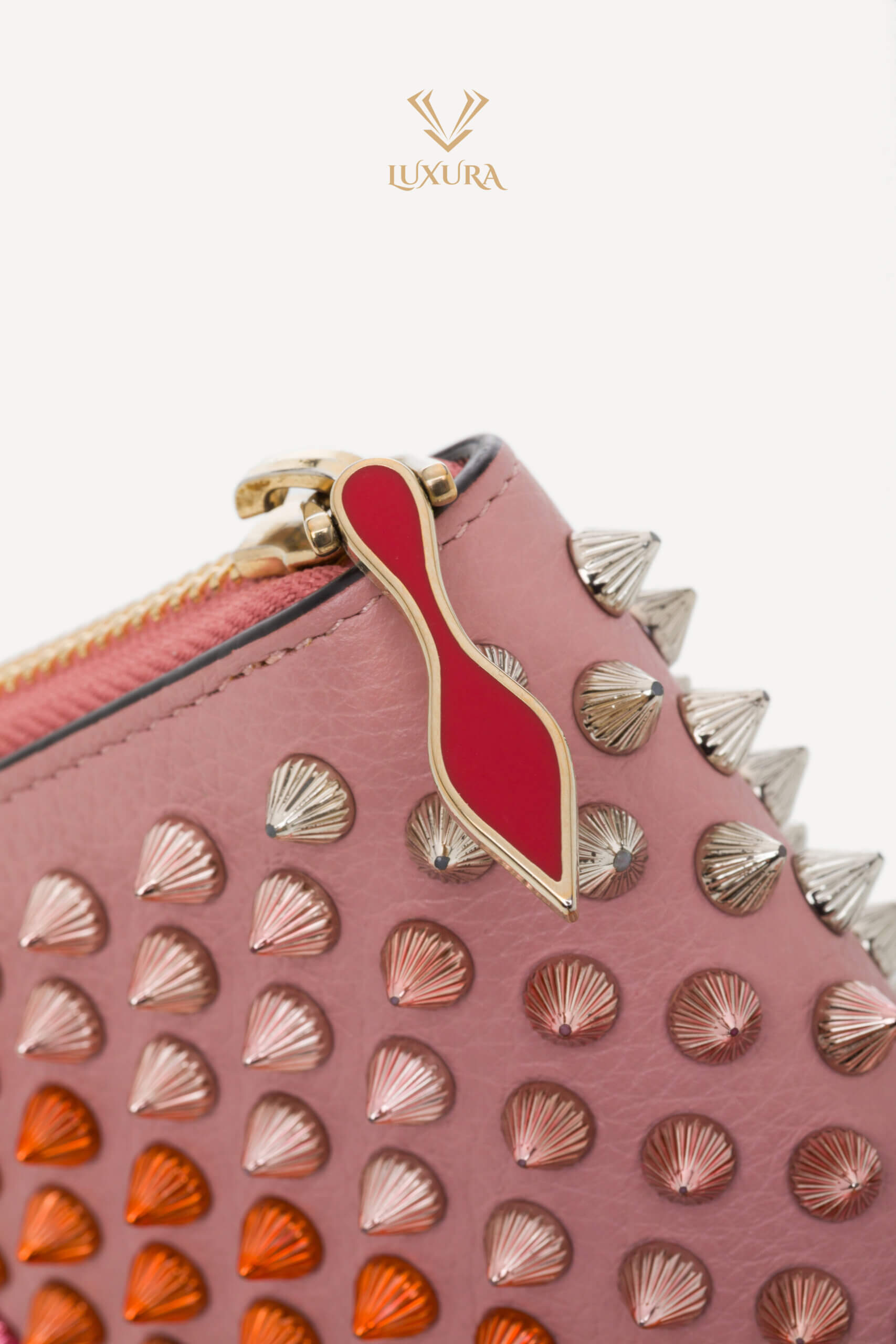 <span style="font-size: 10px; color: rgb(101, 101, 101);letter-spacing: .15em;">BEST DEAL</span><br><strong> CHRISTIAN LOUBOUTIN </strong><br><div style="margin-top:10px; font-size:16px;">Panettone Wallet Zip Around Studs Pink Leather</div><br> - Image 15