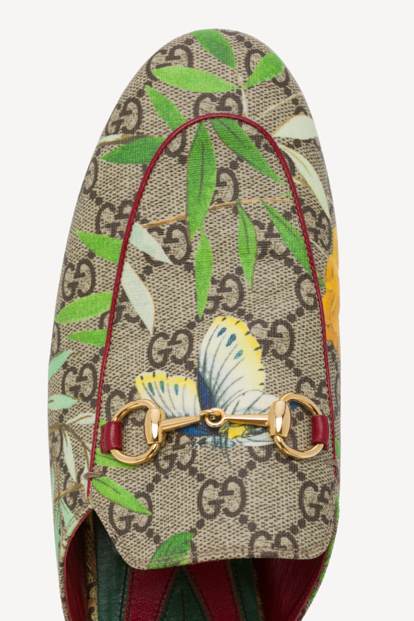 <span style="font-size: 10px; color: rgb(101, 101, 101);letter-spacing: .15em;">BEST DEAL</span><br><strong> GUCCI </strong><br><div style="margin-top:10px; font-size:16px;">GG Supreme Monogram Tian Princetown Slippers Beige Ebony Multicolor 38.5</div><br> - Image 5