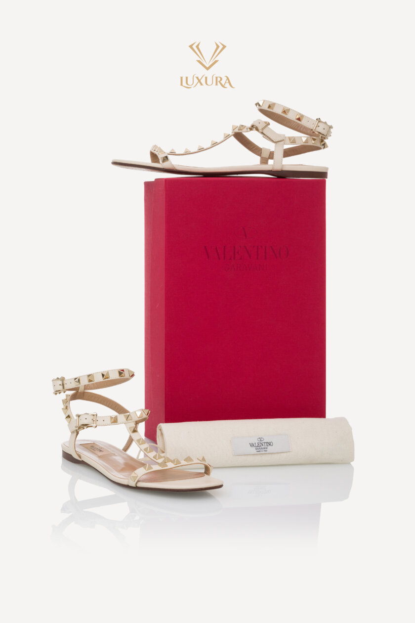 <span style="font-size: 10px; color: rgb(101, 101, 101);letter-spacing: .15em;">BEST DEAL</span><br><strong> VALENTINO </strong><br><div style="margin-top:10px; font-size:16px;">Rockstud Caged Flat Slide Sandals 38</div><br> - Image 2