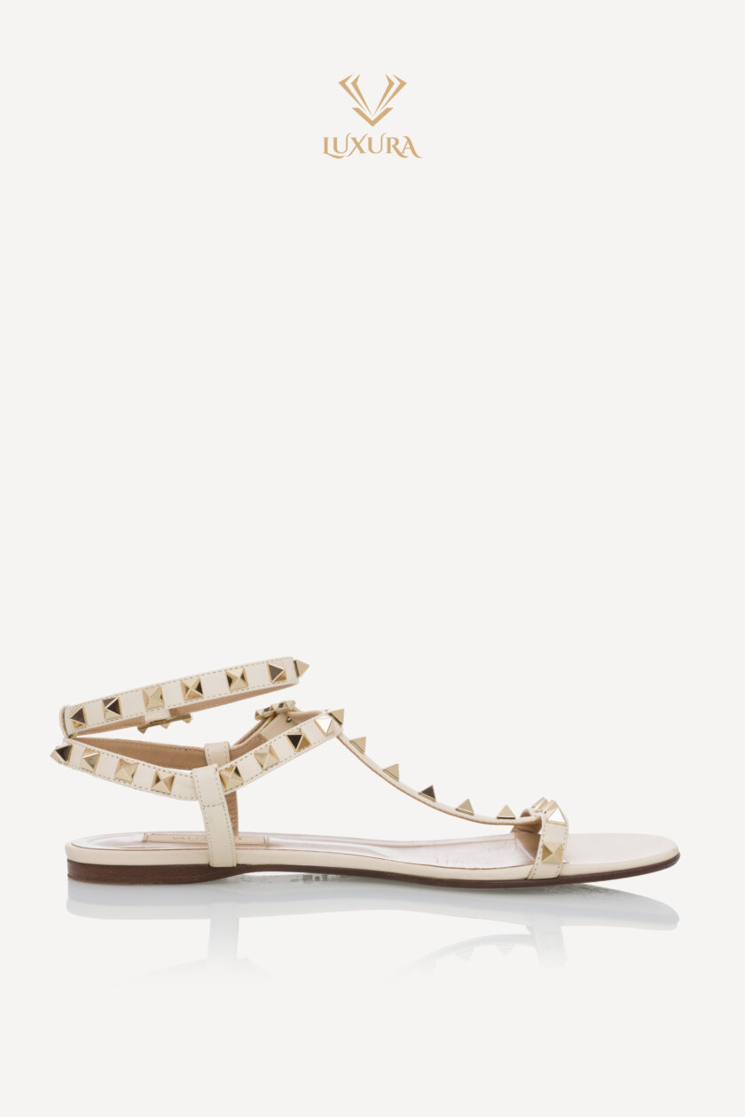 <span style="font-size: 10px; color: rgb(101, 101, 101);letter-spacing: .15em;">BEST DEAL</span><br><strong> VALENTINO </strong><br><div style="margin-top:10px; font-size:16px;">Rockstud Caged Flat Slide Sandals 38</div><br> - Image 9