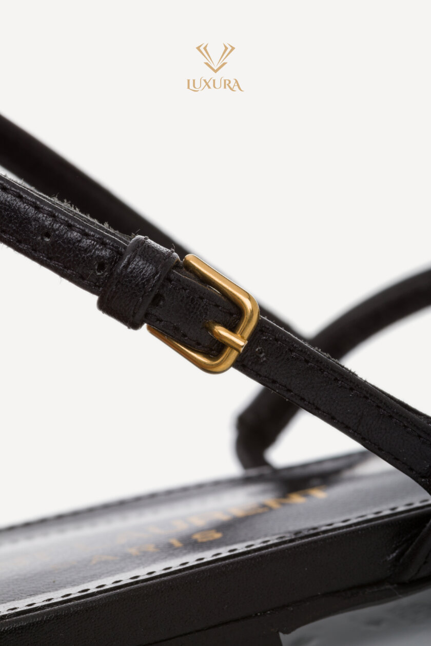 <span style="font-size: 12px; color: rgb(101, 101, 101);letter-spacing: .15em;">BEST DEAL </span><br><strong> SAINT LAURENT </strong><br><div style="margin-top:10px; margin-bottom:30px; font-size:16px;">Cassandra Black Leather Logo Slingback Sandals 38.5</div> - Image 13