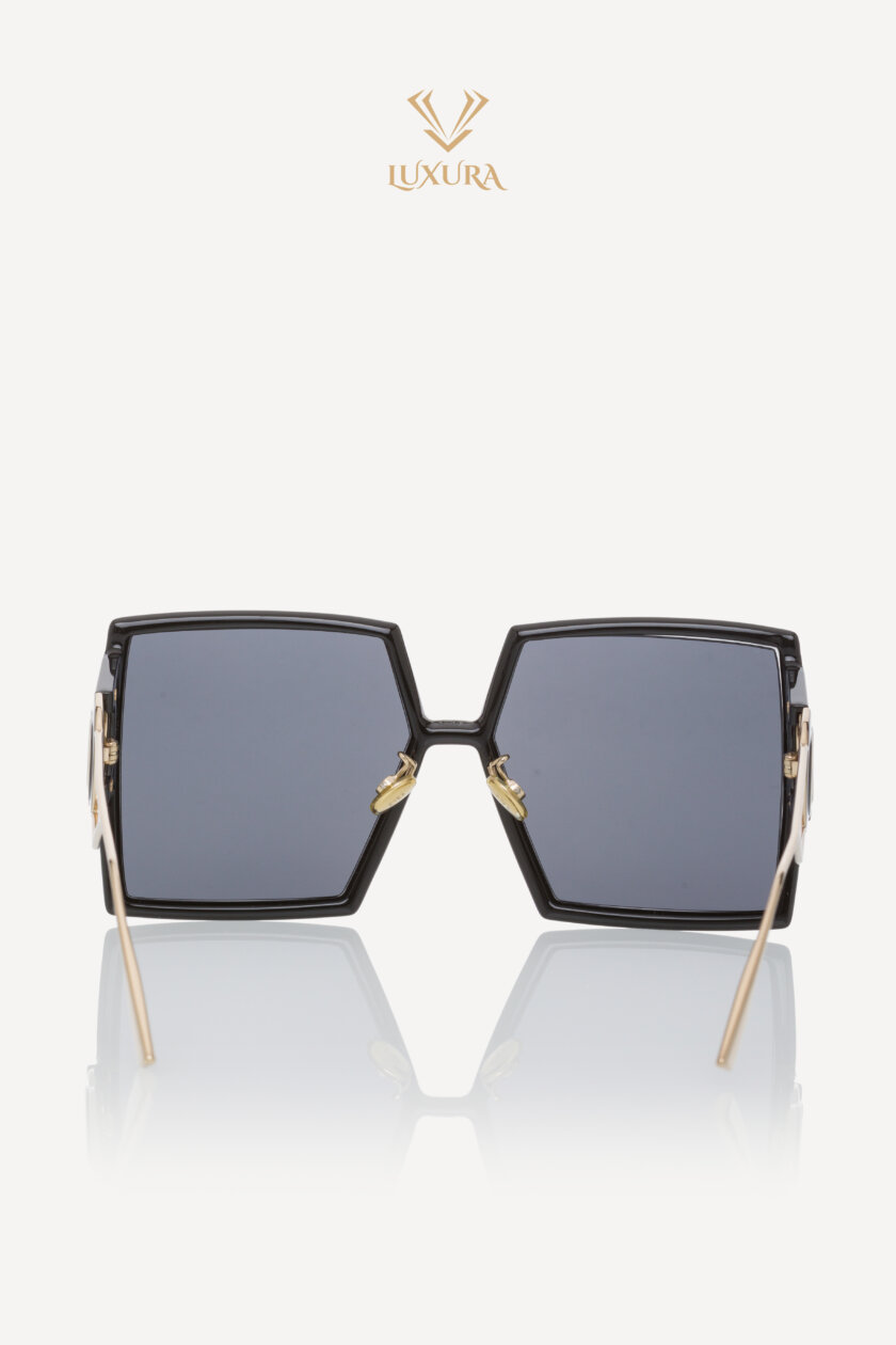 <span style="font-size: 10px; color: rgb(101, 101, 101);letter-spacing: .15em;">BEST DEAL </span><br><strong> DIOR</strong><br><div style="margin-top:10px; font-size:16px;">30 Montaigne SU Oversized Square Sunglasses Black</div><br> - Image 5