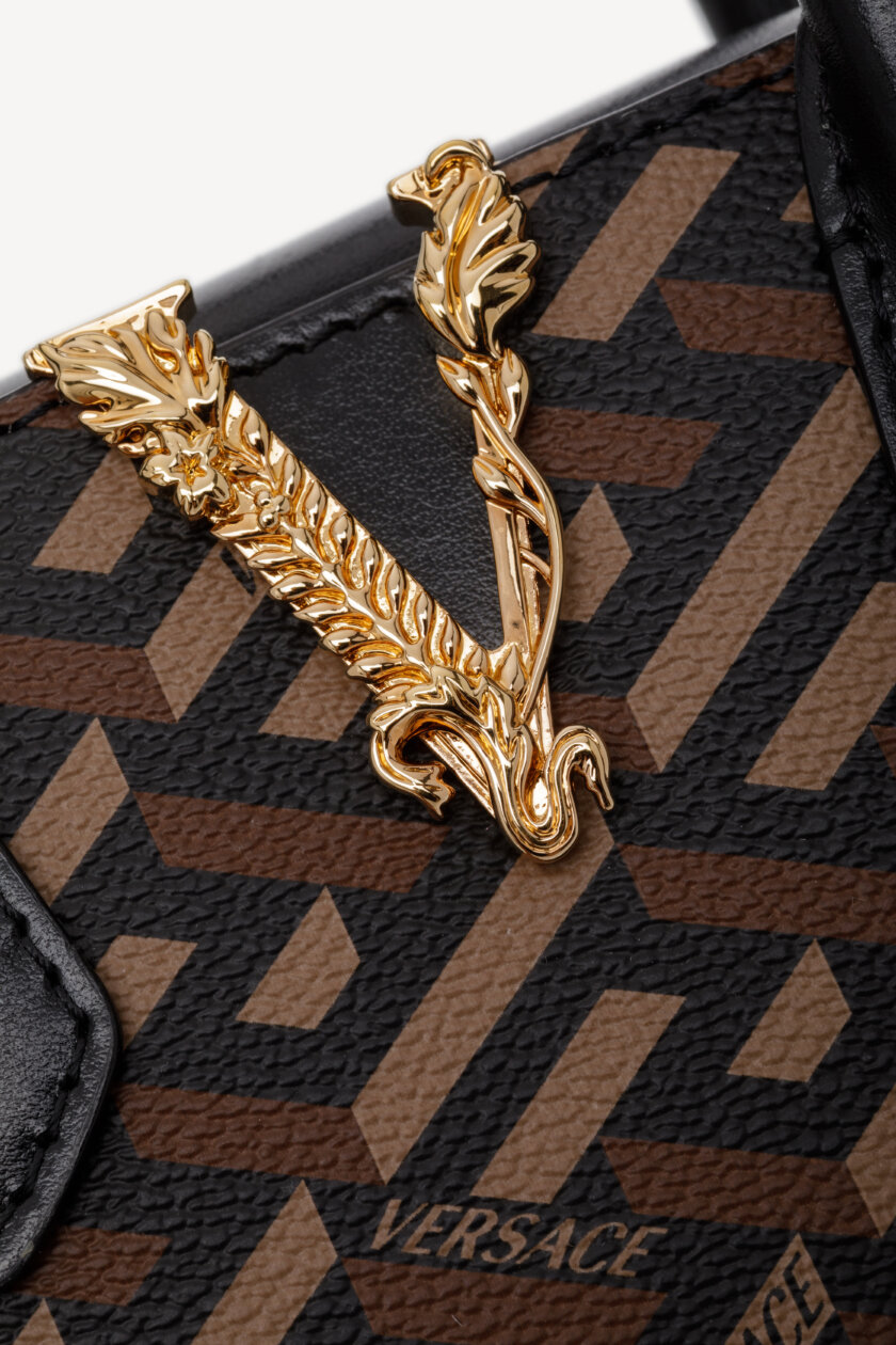 <span style="font-size: 10px; color: rgb(101, 101, 101);letter-spacing: .15em;">BEST DEAL</span><br><strong> VERSACE </strong><br><div style="margin-top:10px;font-size:16px;">La Greca Virtus V Mini Bag </div><br> - Image 10