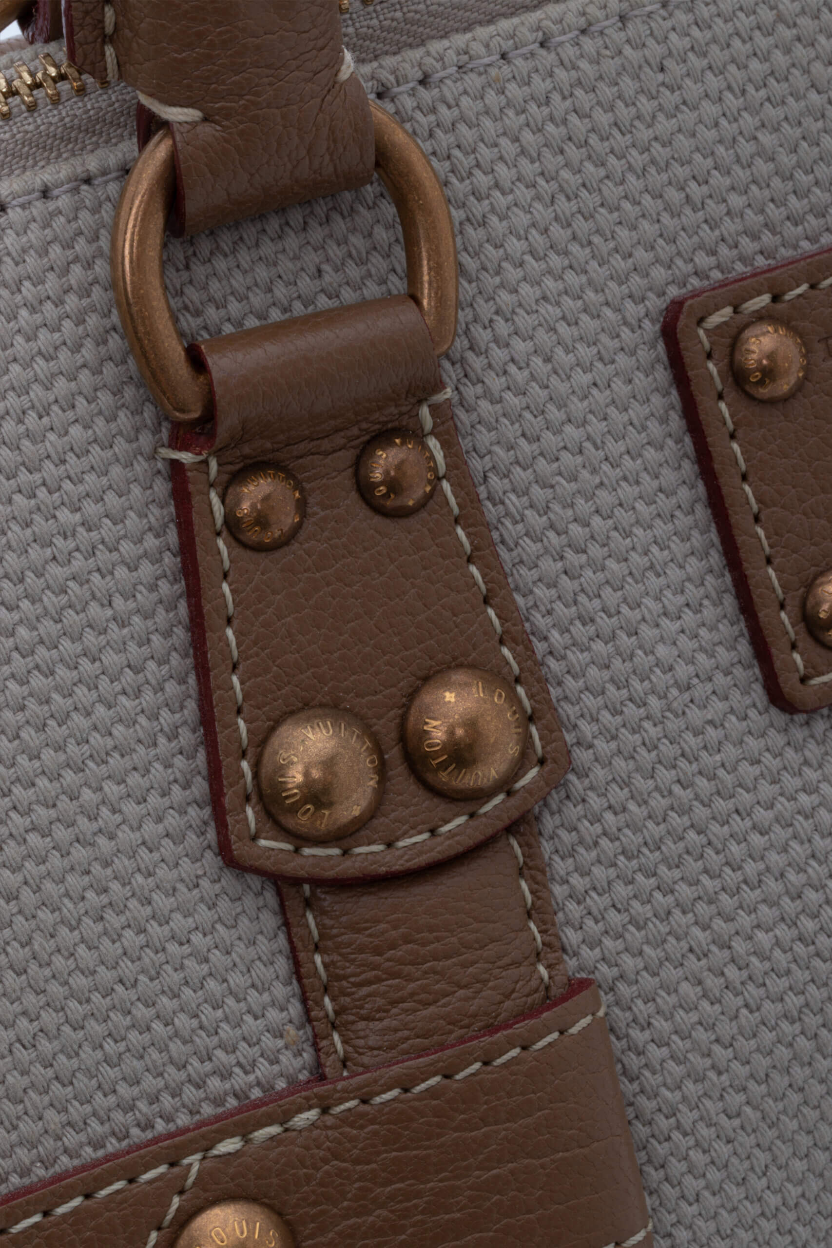 <span style="font-size: 10px; color: rgb(101, 101, 101);letter-spacing: .15em;">BEST DEAL </span><br><strong> LOUIS VUITTON </strong><br><div style="margin-top:10px; font-size:16px;"> Toile Trianon Sac Neverfull Weekender 30 Beige </div><br> - Image 13