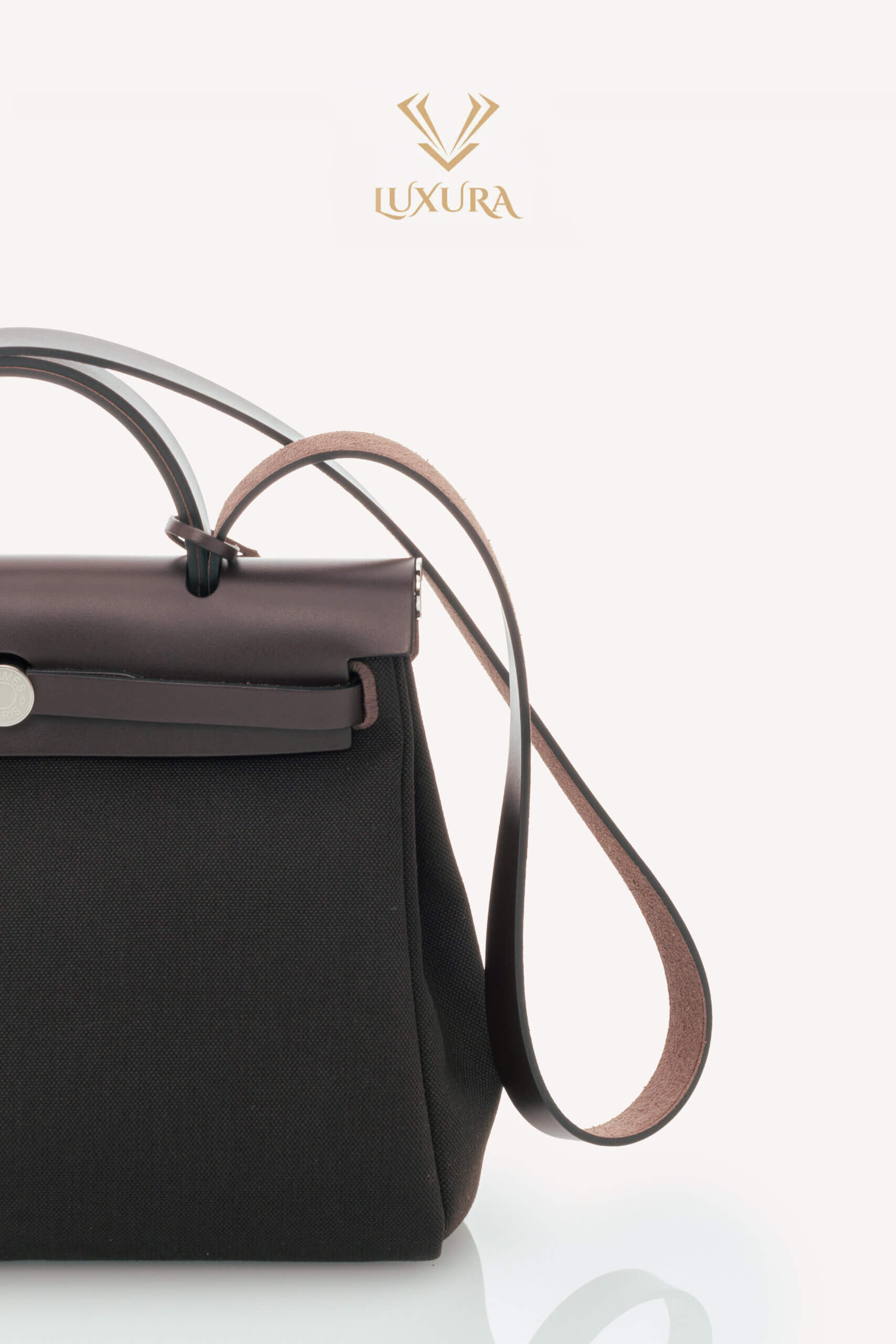 <span style="font-size: 10px; color: rgb(101, 101, 101);letter-spacing: .15em;">HARD TO FIND</span><br><strong>HERMES </strong><br><div style="margin-top:10px; font-size:16px;"> Herbag Zip RT 31 Toile Militaire Vache Hunter Dark Bronze Ebene Bag </div><br> - Image 8