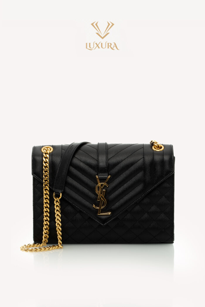 <span style="font-size: 10px; color: rgb(101, 101, 101);letter-spacing: .15em;">HARD TO FIND</span><br><strong> SAINT LAURENT </strong><br><div style="margin-top:10px; font-size:16px;">Envelope Medium in Quilted Grain de Poudre Embossed Leather Black</div><br>