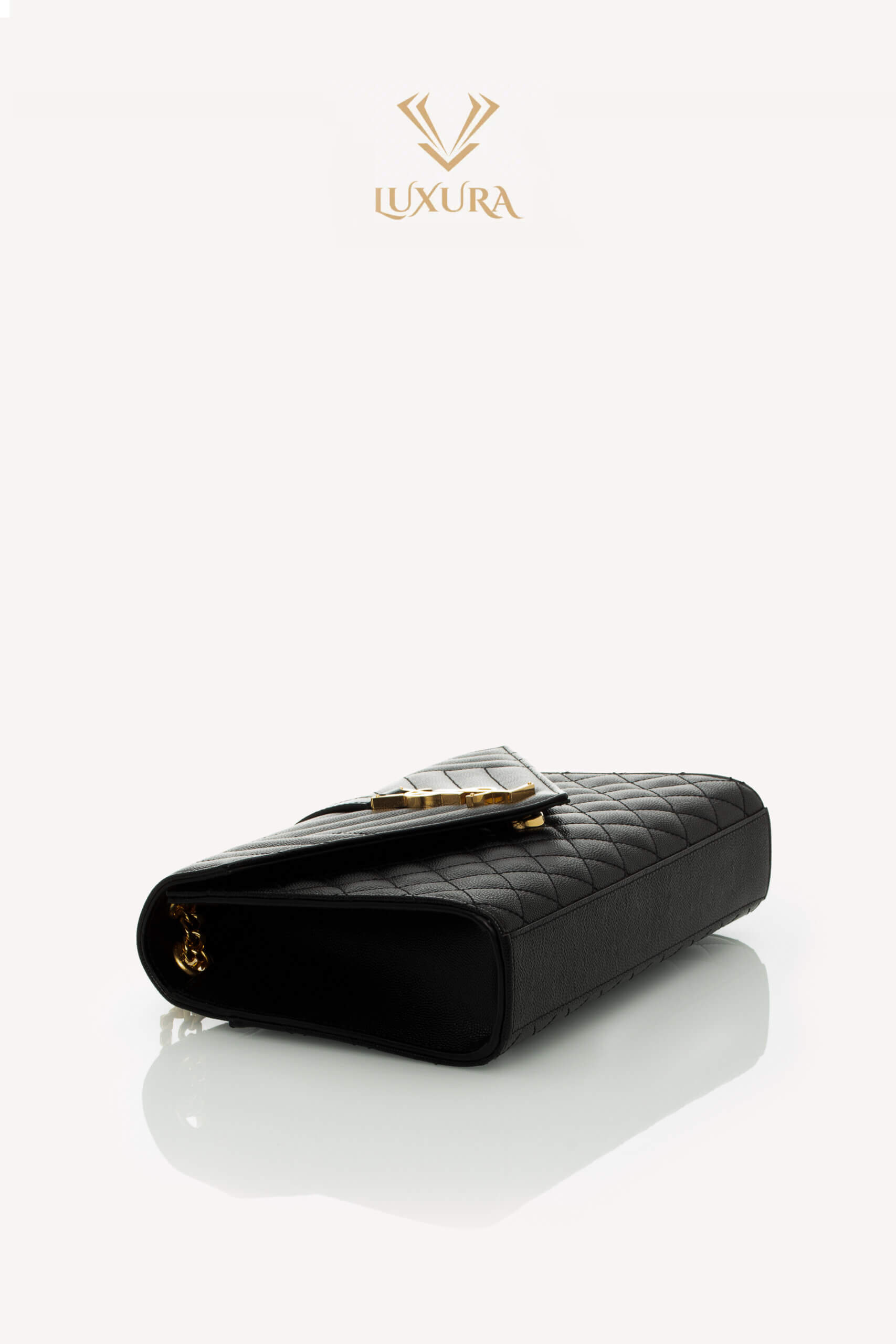 <span style="font-size: 10px; color: rgb(101, 101, 101);letter-spacing: .15em;">HARD TO FIND</span><br><strong> SAINT LAURENT </strong><br><div style="margin-top:10px; font-size:16px;">Envelope Medium in Quilted Grain de Poudre Embossed Leather Black</div><br> - Image 21