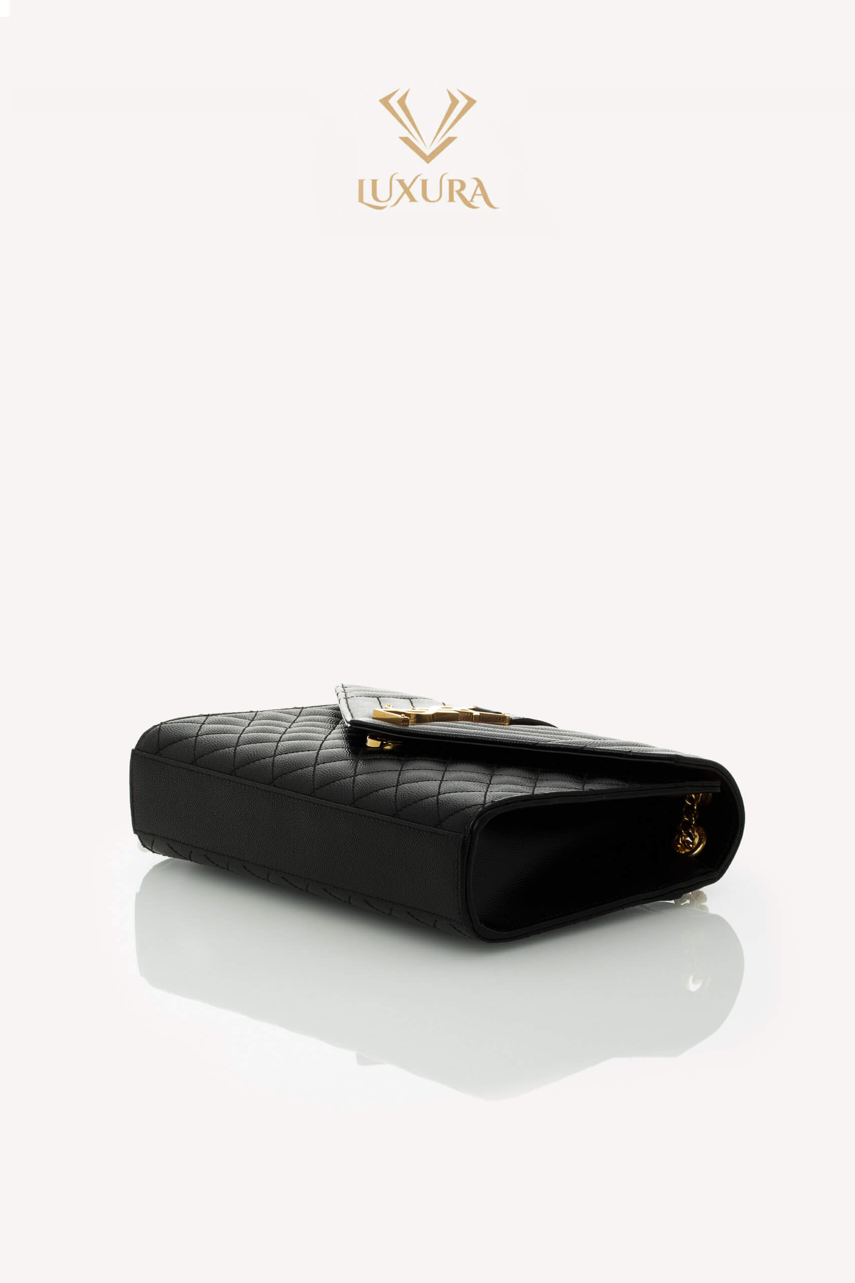 <span style="font-size: 10px; color: rgb(101, 101, 101);letter-spacing: .15em;">HARD TO FIND</span><br><strong> SAINT LAURENT </strong><br><div style="margin-top:10px; font-size:16px;">Envelope Medium in Quilted Grain de Poudre Embossed Leather Black</div><br> - Image 23