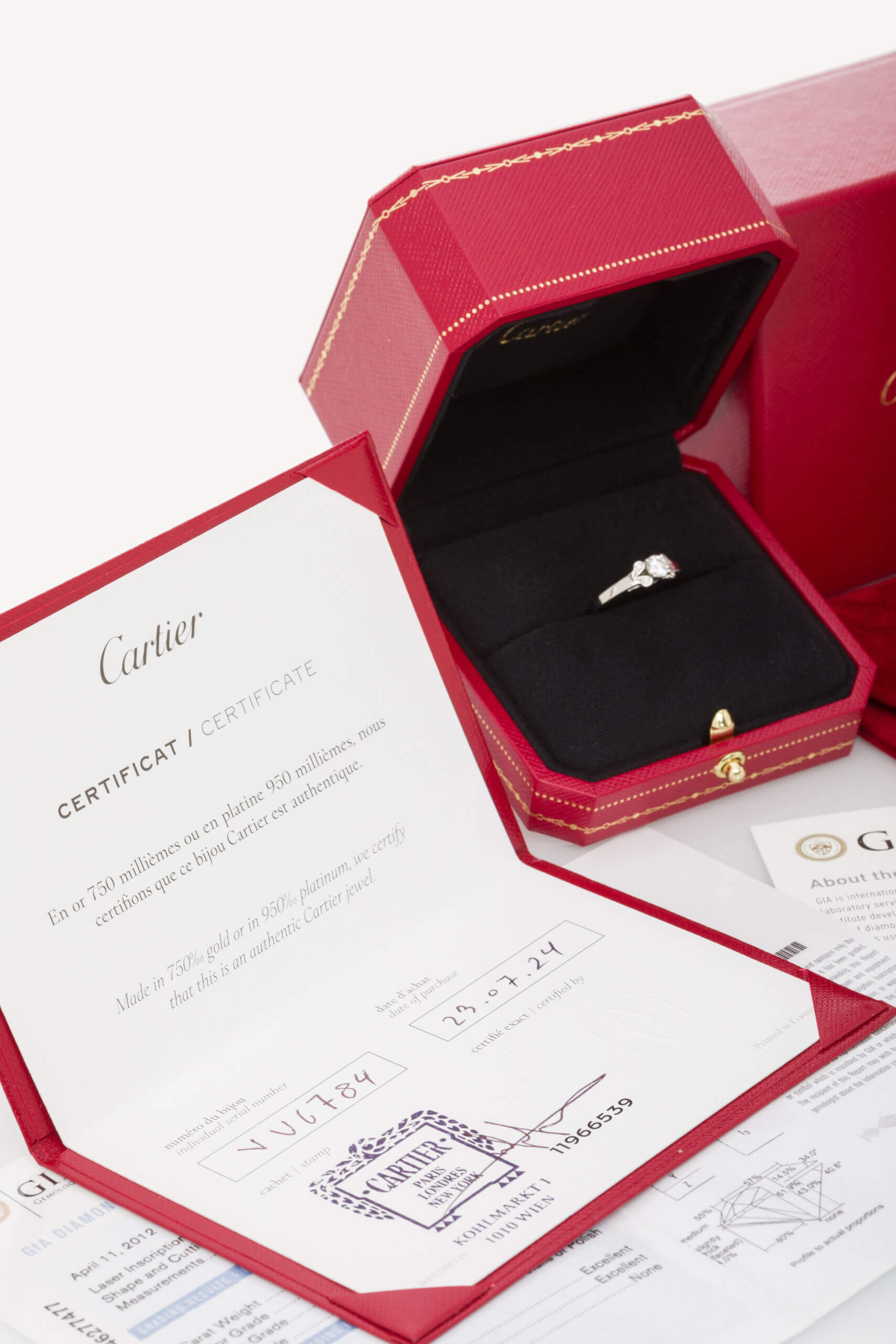 <span style="font-size: 10px; color: rgb(101, 101, 101);letter-spacing: .15em;">BEST DEAL</span><br><strong> CARTIER </strong><br><div style="margin-top:10px; font-size:16px;">Diamond Solitaire Ballerine Platinum Ring 52 </div><br> - Image 6