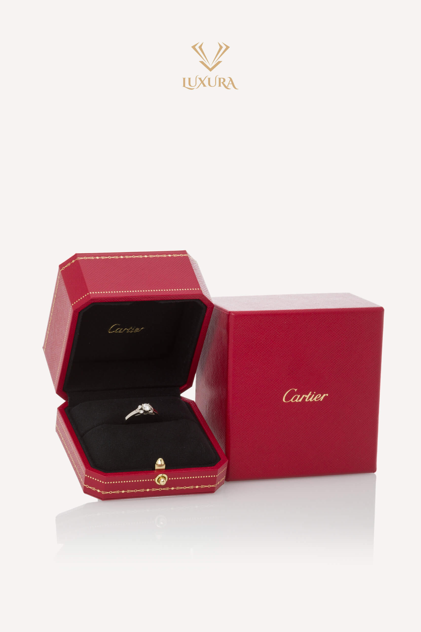 <span style="font-size: 10px; color: rgb(101, 101, 101);letter-spacing: .15em;">BEST DEAL</span><br><strong> CARTIER </strong><br><div style="margin-top:10px; font-size:16px;">Diamond Solitaire Ballerine Platinum Ring 52 </div><br> - Image 7
