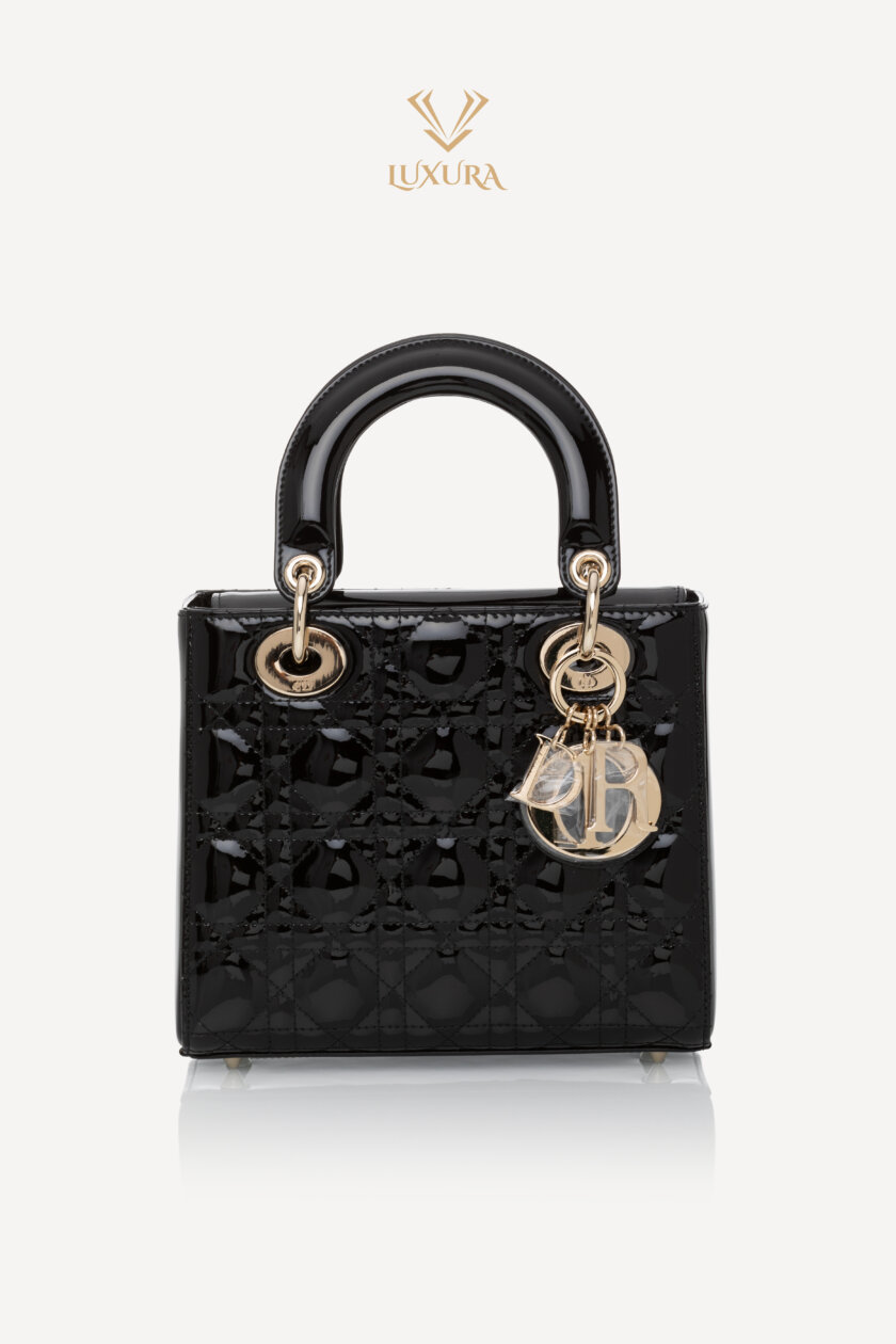 <span style="font-size: 10px; color: rgb(101, 101, 101);letter-spacing: .15em;">HARD TO FIND</span><br><strong> DIOR </strong><br><div style="margin-top:10px; font-size:16px;">Medium Lady Dior Bag Black Patent Cannage Calfskin </div><br> - Image 5