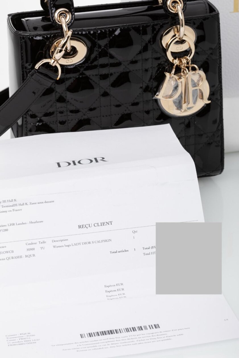 <span style="font-size: 10px; color: rgb(101, 101, 101);letter-spacing: .15em;">HARD TO FIND</span><br><strong> DIOR </strong><br><div style="margin-top:10px; font-size:16px;">Medium Lady Dior Bag Black Patent Cannage Calfskin </div><br> - Image 8