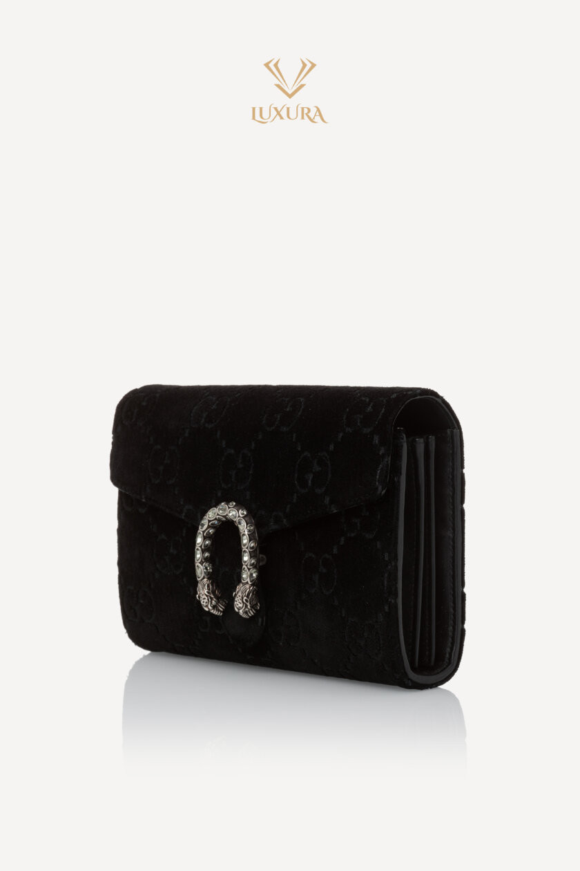 <span style="font-size: 10px; color: rgb(101, 101, 101);letter-spacing: .15em;">HARD TO FIND</span><br><strong> GUCCI </strong><br><div style="margin-top:10px; font-size:16px;">Velvet GG Monogram Mini Dionysus Chain Wallet Black</div><br> - Image 7