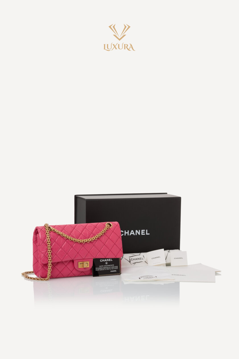 <span style="font-size: 10px; color: rgb(101, 101, 101);letter-spacing: .15em;">BEST DEAL</span><br><strong> CHANEL </strong><br><div style="margin-top:10px;font-size:16px;">2.55 Bag Aged leather gold effect metal Raspberry Pink</div><br> - Image 2