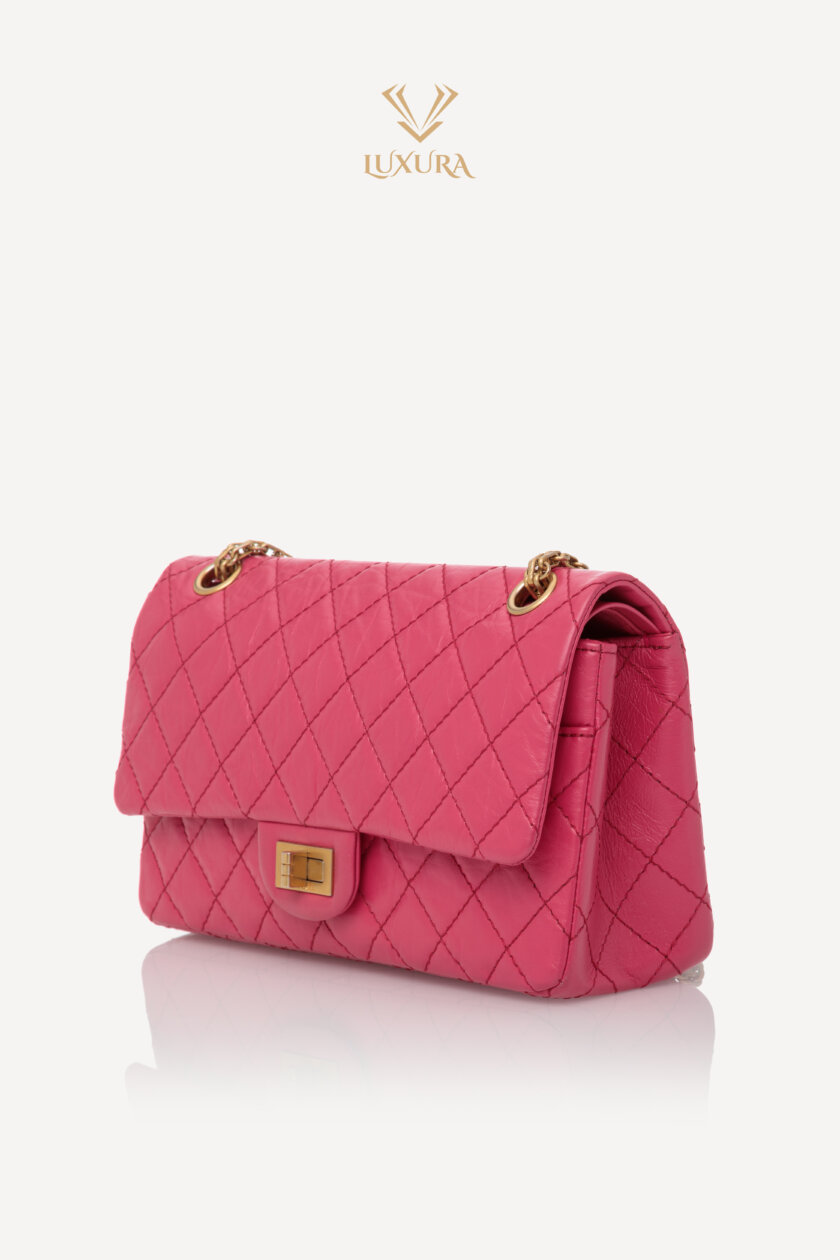 <span style="font-size: 10px; color: rgb(101, 101, 101);letter-spacing: .15em;">BEST DEAL</span><br><strong> CHANEL </strong><br><div style="margin-top:10px;font-size:16px;">2.55 Bag Aged leather gold effect metal Raspberry Pink</div><br> - Image 9