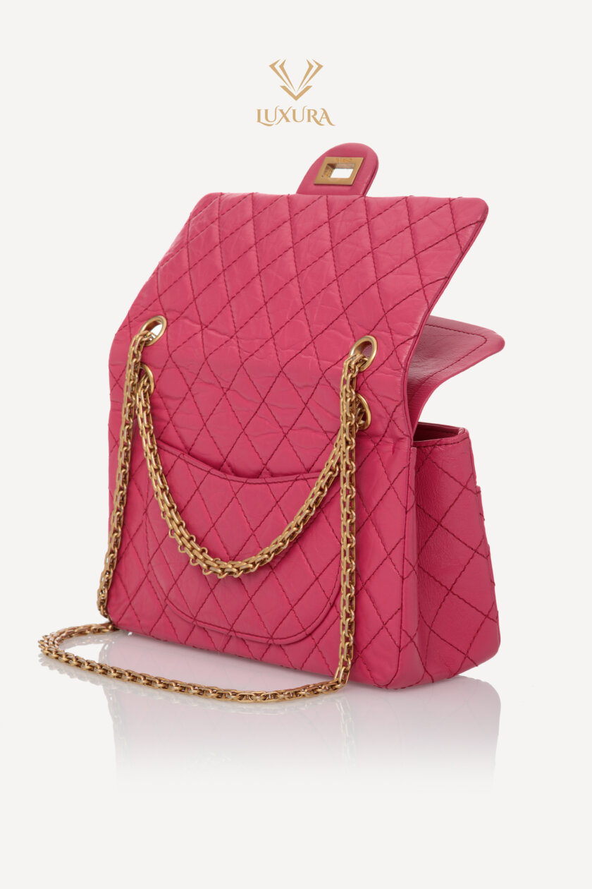 <span style="font-size: 10px; color: rgb(101, 101, 101);letter-spacing: .15em;">BEST DEAL</span><br><strong> CHANEL </strong><br><div style="margin-top:10px;font-size:16px;">2.55 Bag Aged leather gold effect metal Raspberry Pink</div><br> - Image 8